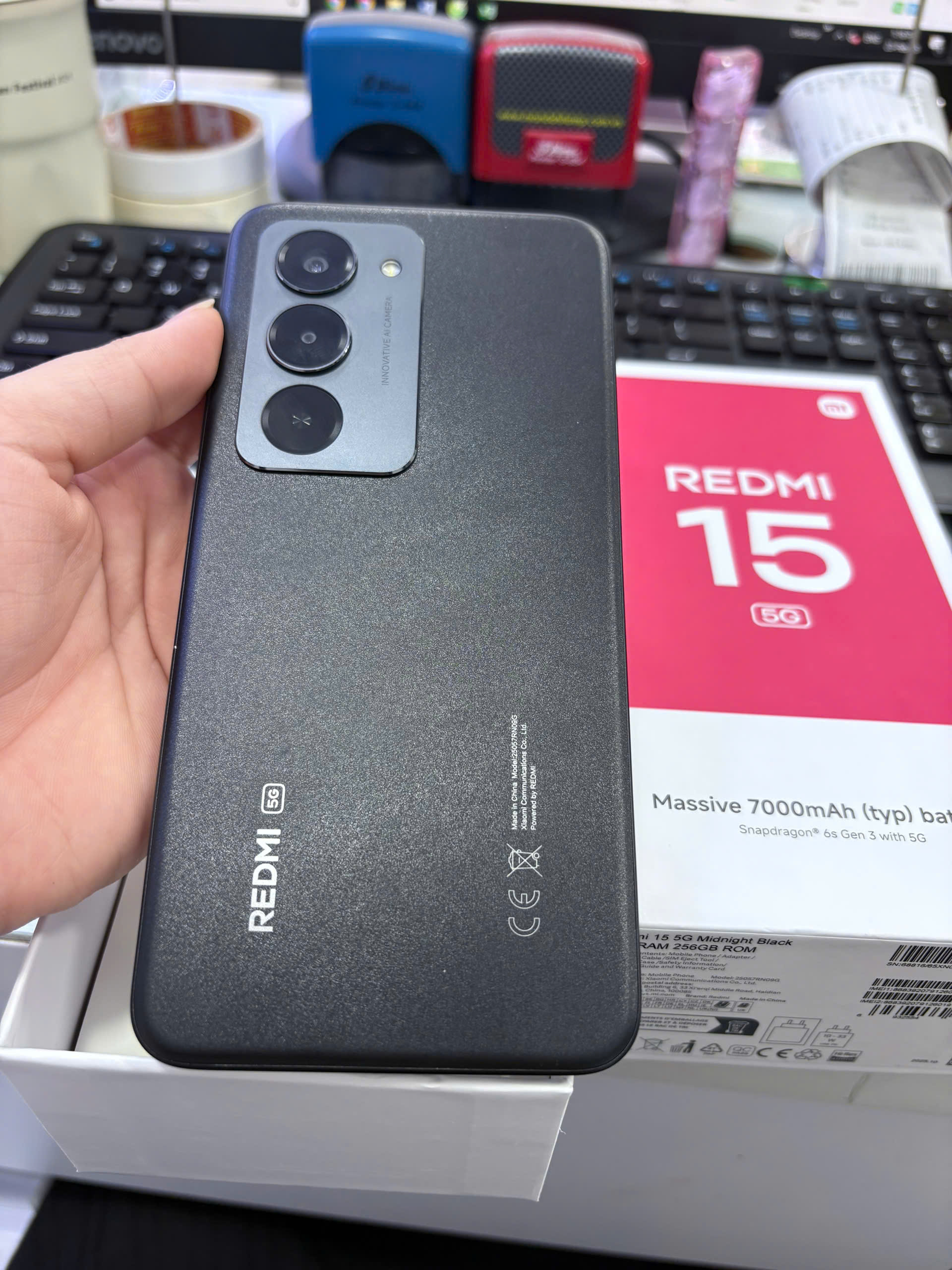 ĐIỆN THOẠI DI ĐỘNG (TEL) REDMI 15 5G 6.9"/SNAP 6S GEN 3/8G/256G/50MP+Auxiliary/8MP/7000mAh (25057RN09G)/ĐEN - TBH