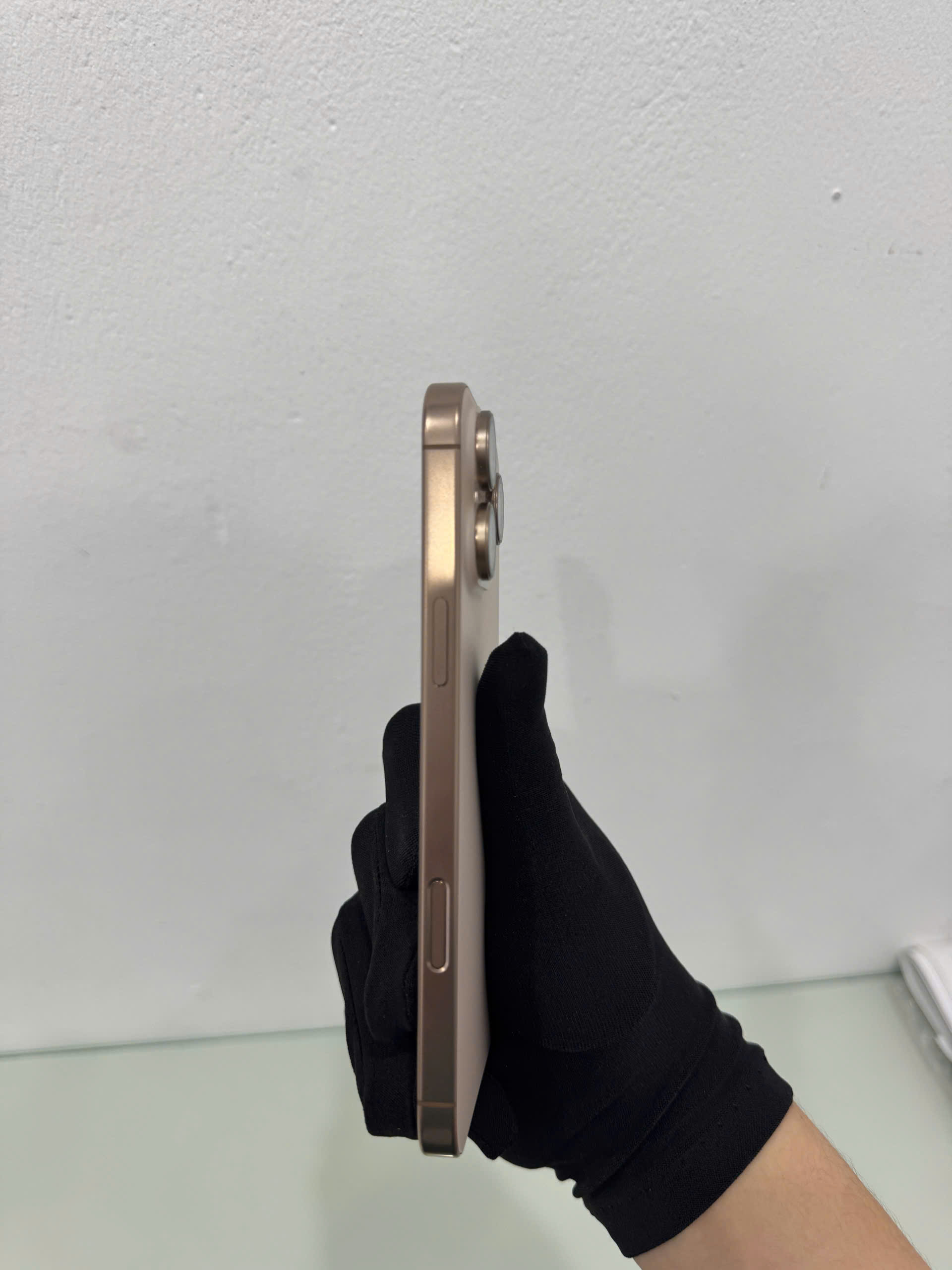 ĐTDĐ Apple iPhone 16 Pro Max 256GB Desert Titanium_MYWX3VN/A - SVGQV573LQY - MYWX3VN