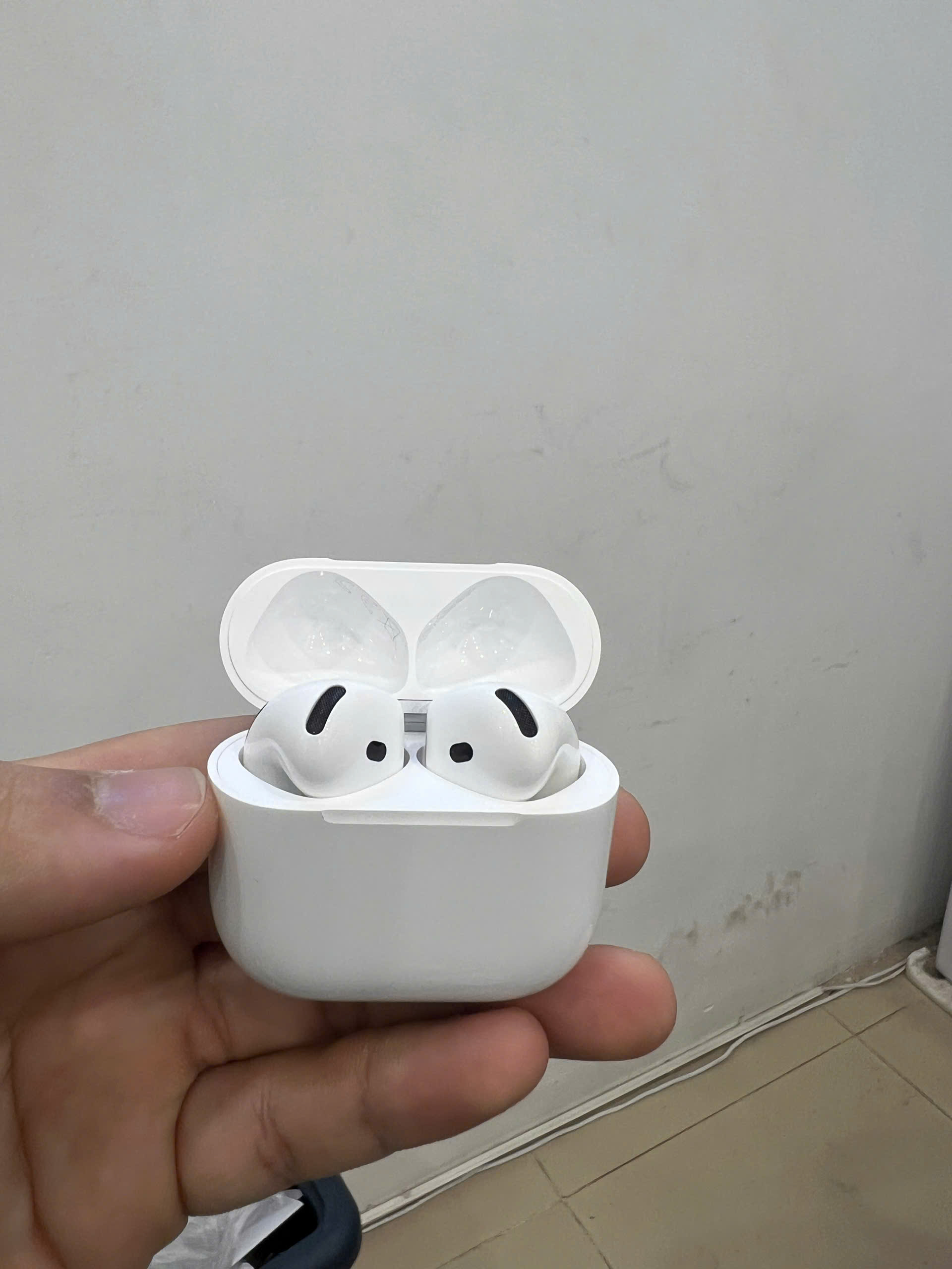 Tai nghe AirPods 4
