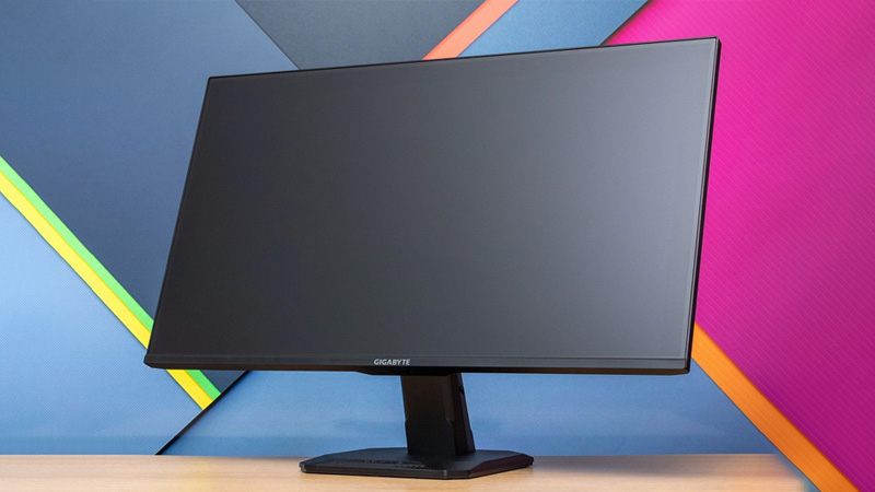 Tần số quét 240Hz chi tiết mọi khung hình.