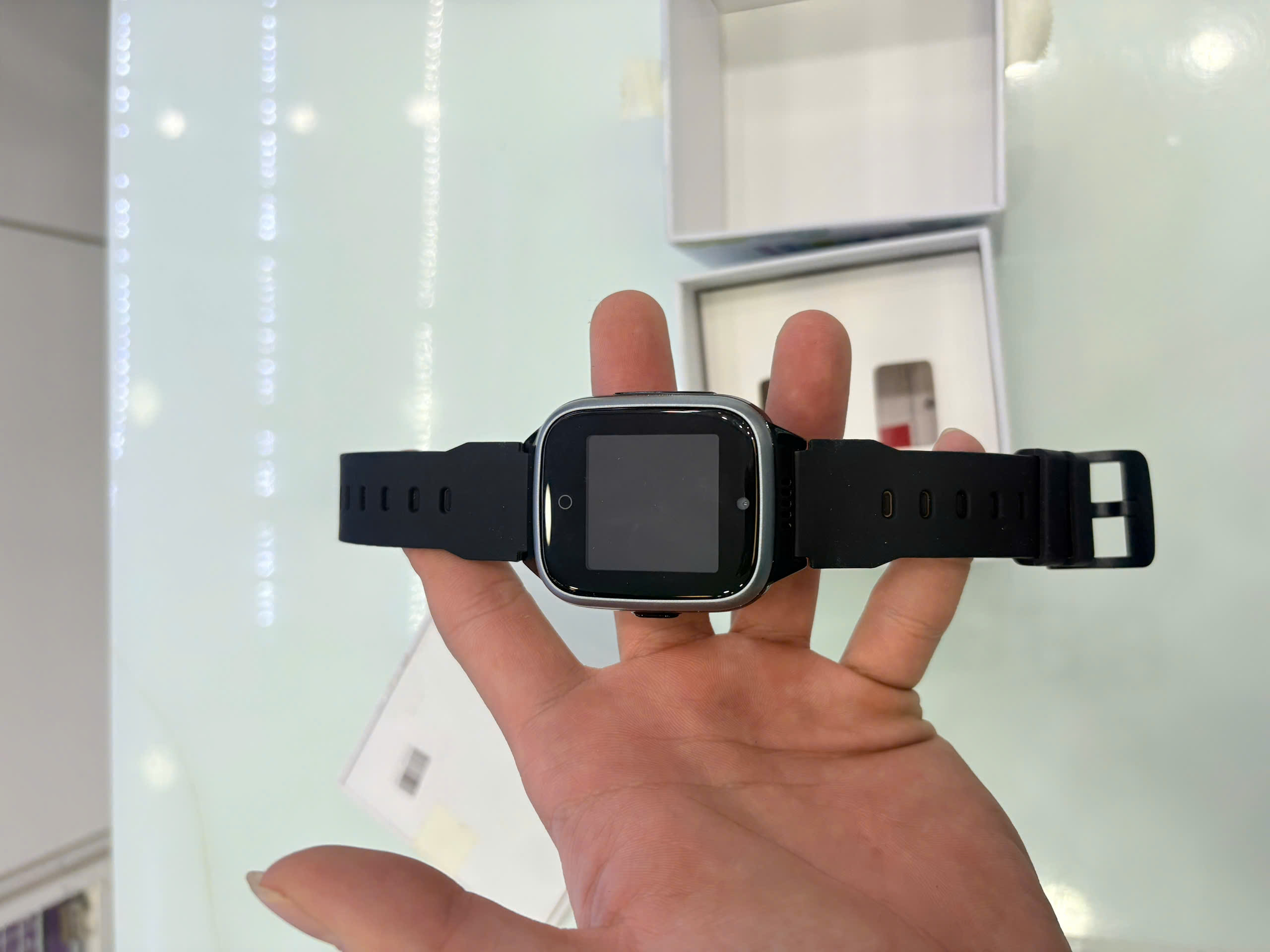 Đồng hồ MyKID 4G LITE  TBH