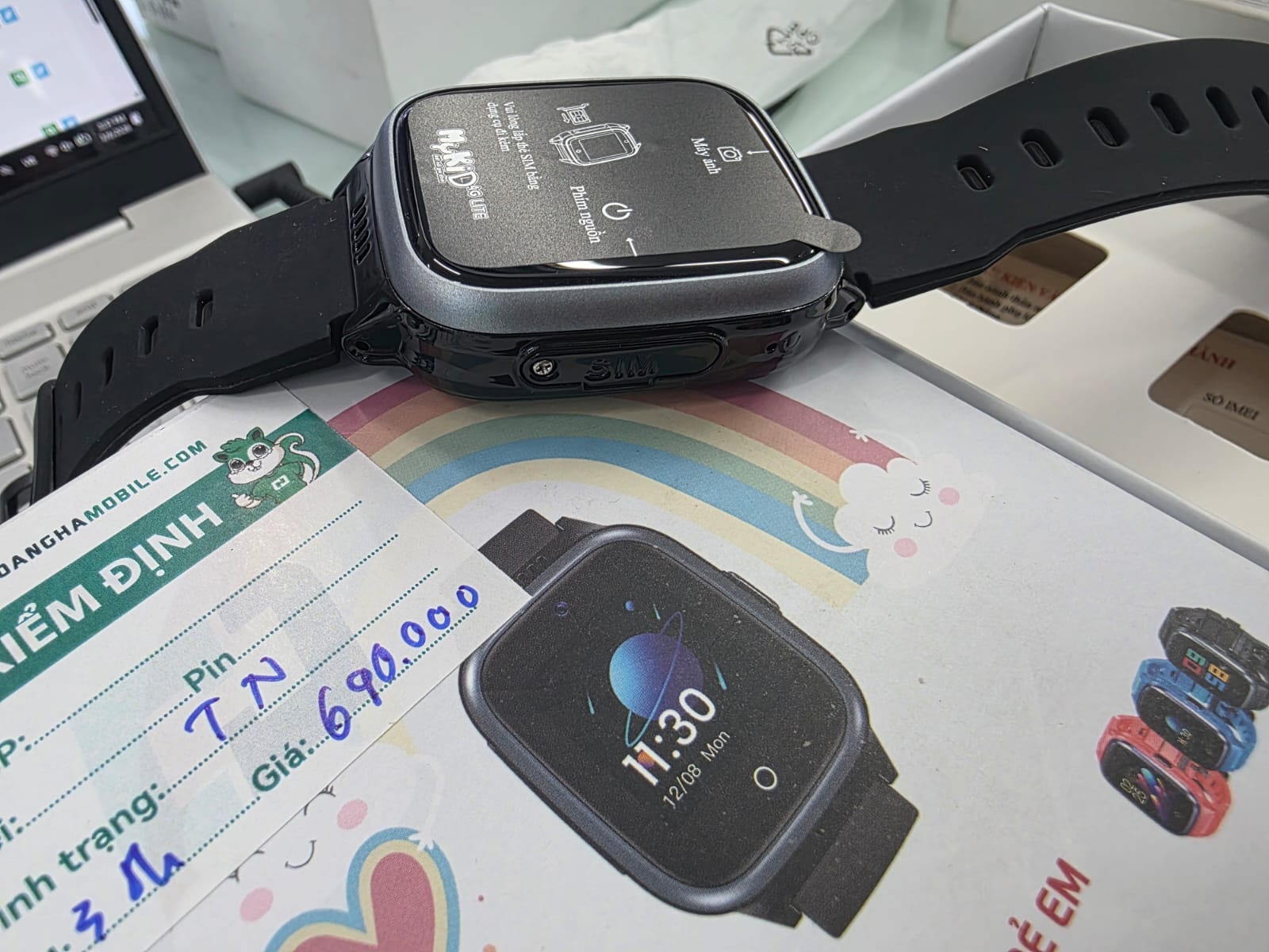 Đồng hồ thông minh trẻ em MyKid 4G Lite, màu Đen