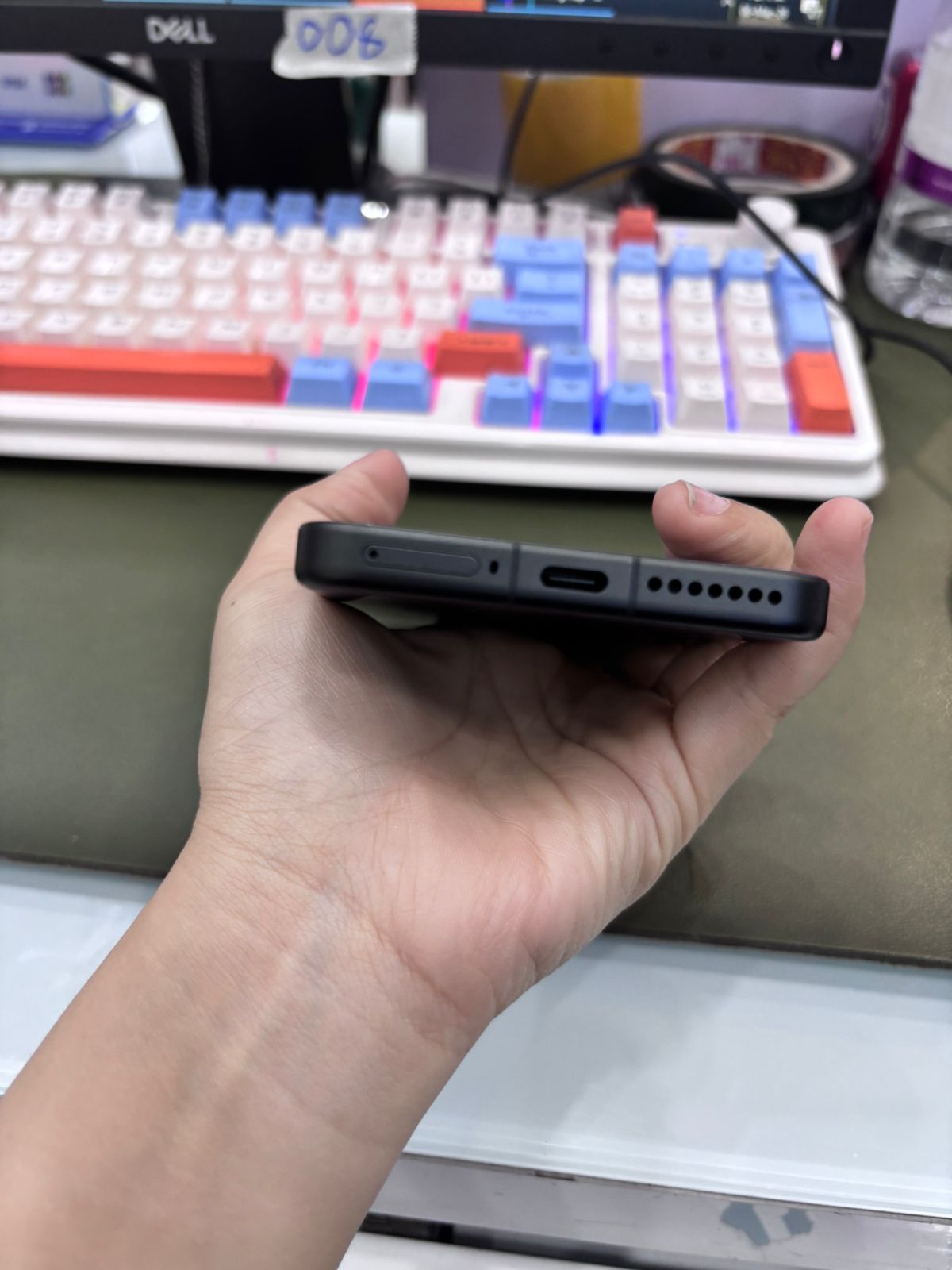 ĐIỆN THOẠI DI ĐỘNG (TEL) XIAOMI 15 6.36/SNAP 8 ELITE/12G/256G/50+50+50MP/32MP/5240mAh (24129PN74G)/TN