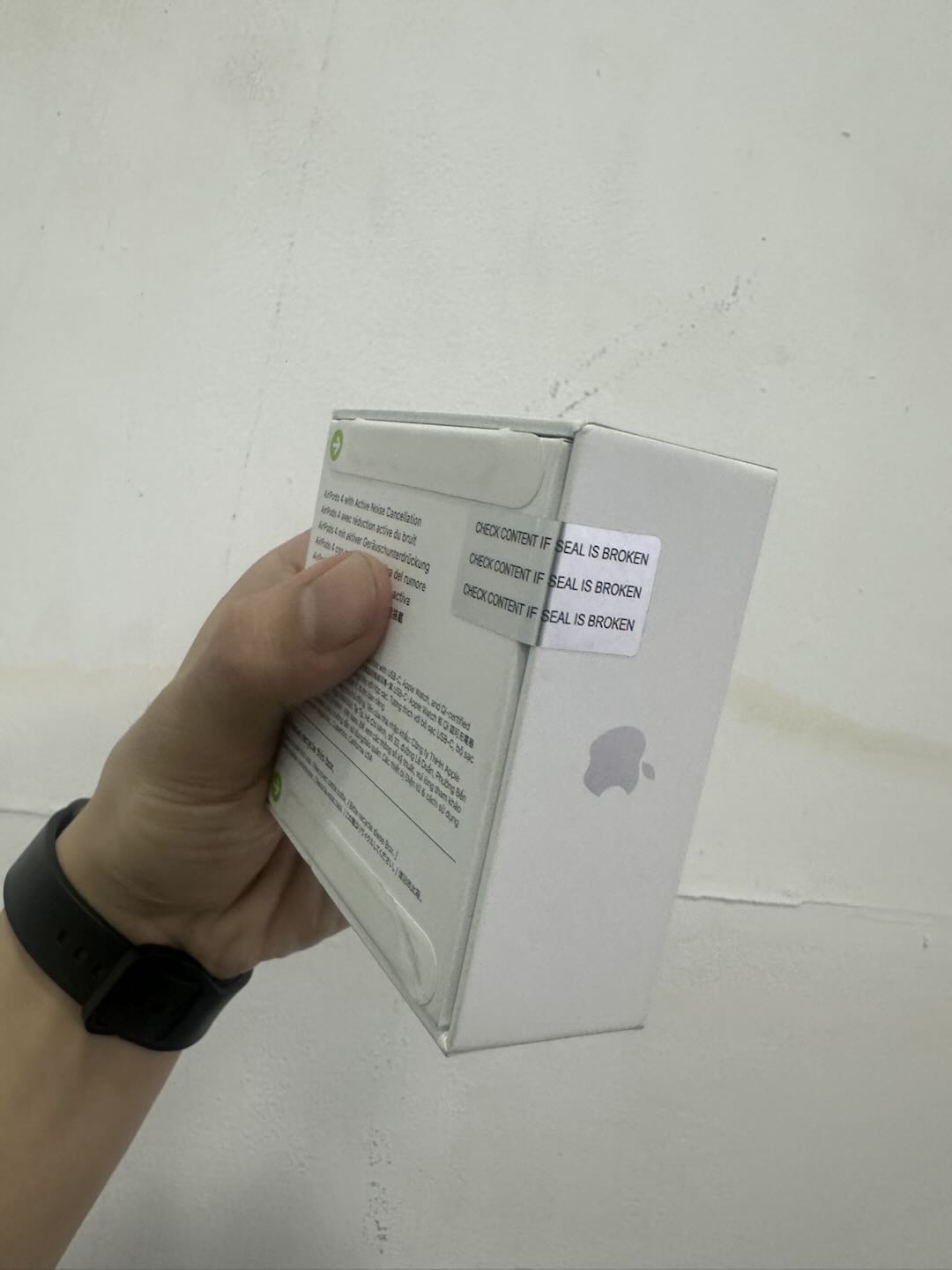 Tai nghe AirPods 4 ANC