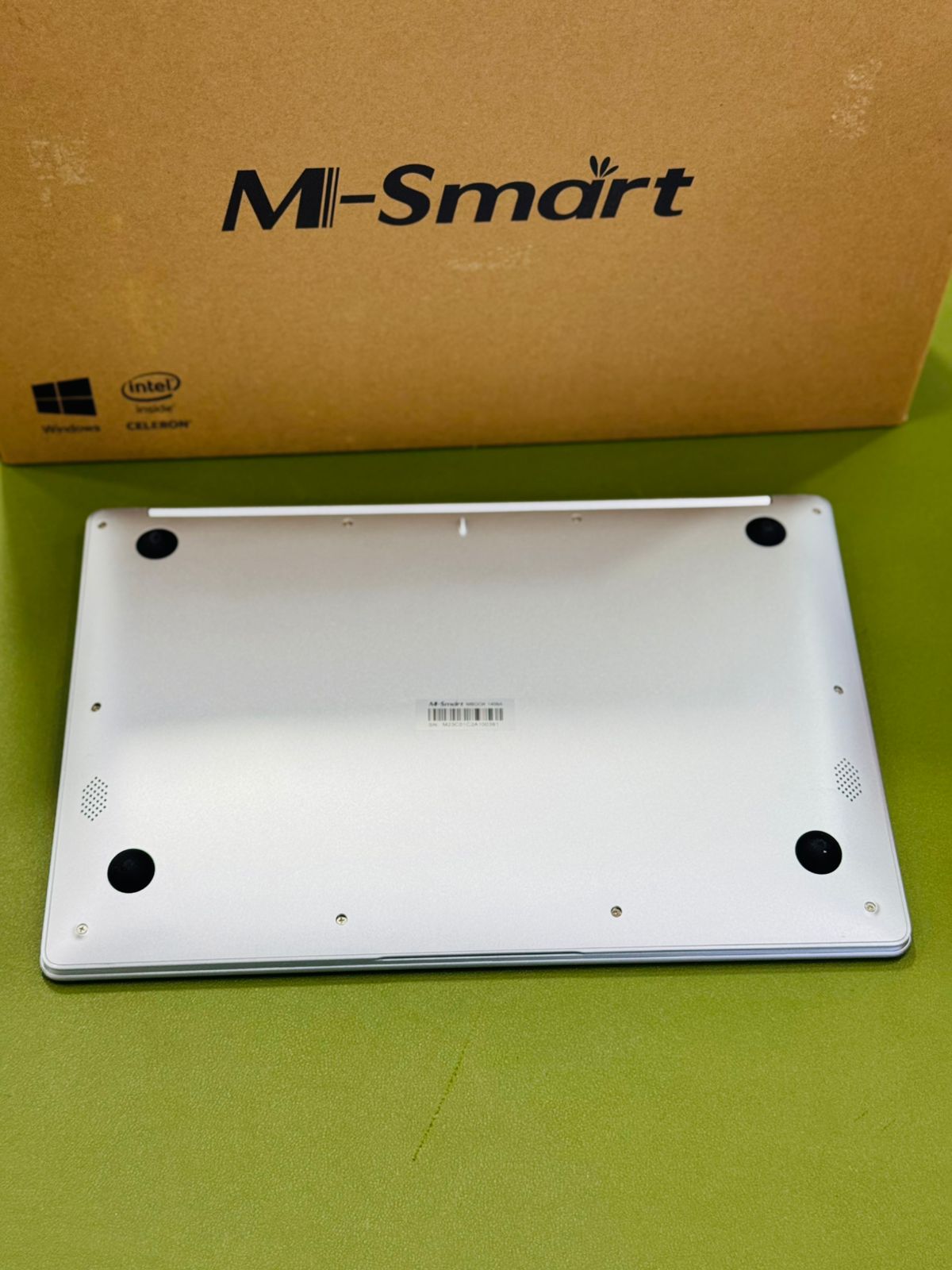 Máy tính xách tay M-SMART MBOOK 1409A