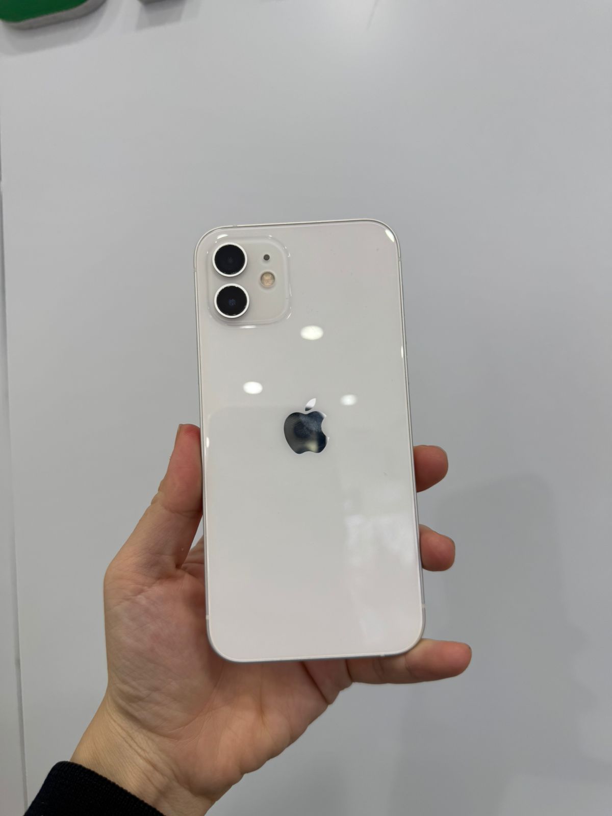 ĐTDĐ Apple iPhone 12 128GB White - cũ- CH/A