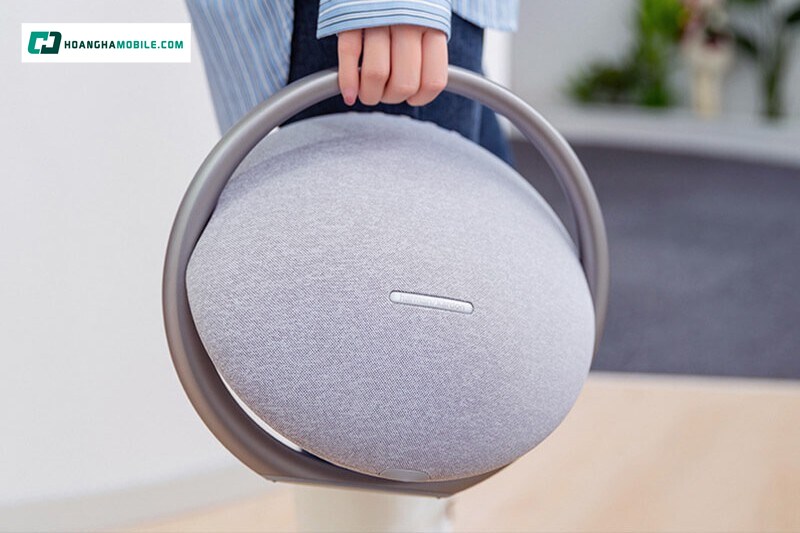 Công suất Harman Kardon Onyx 50W. Công suất Harman Kardon Onyx 50W.