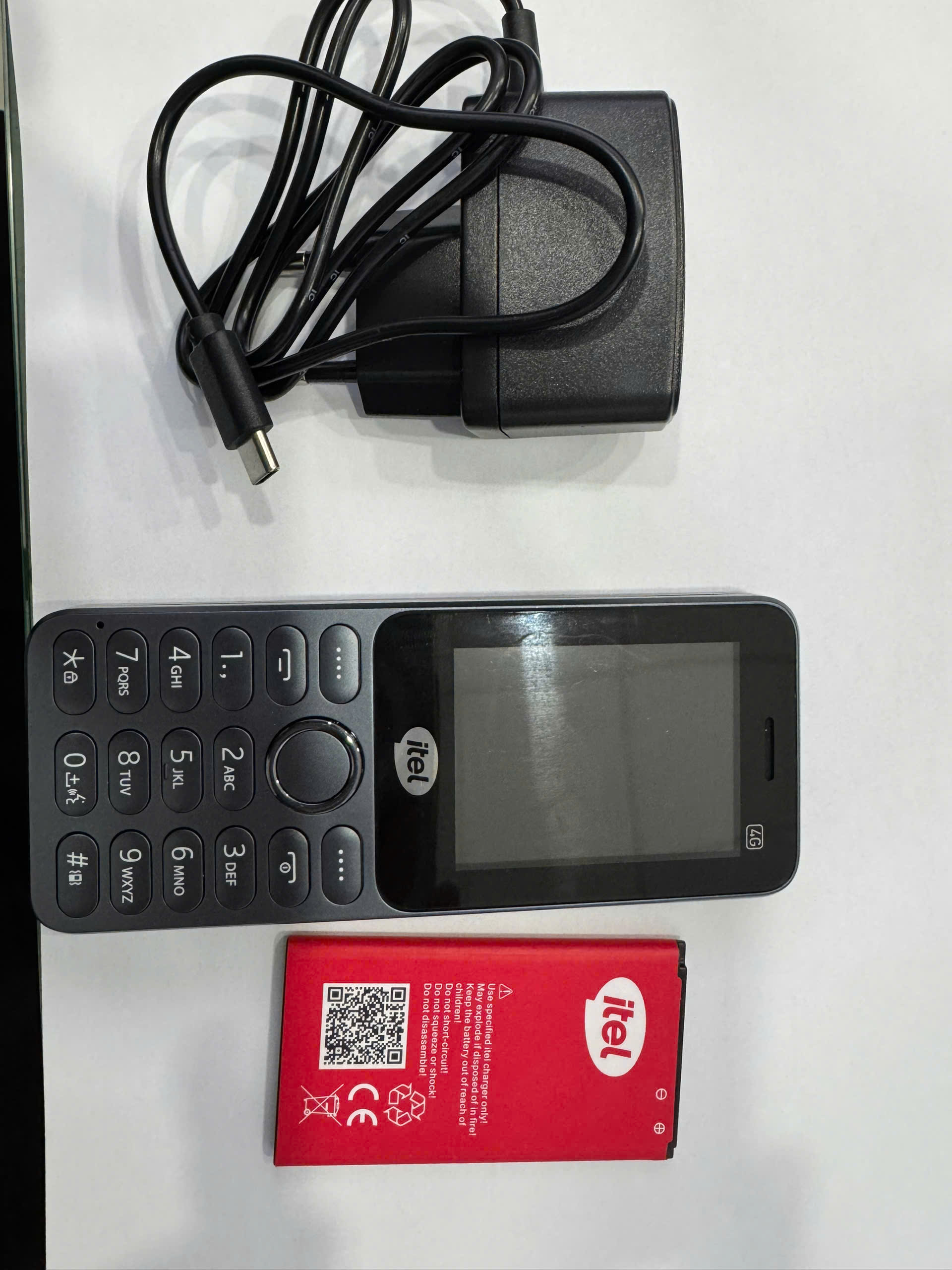 Điện thoại di động Itel it9211, màu Đen (Black) - 354031630063128 - IT9211BLACK