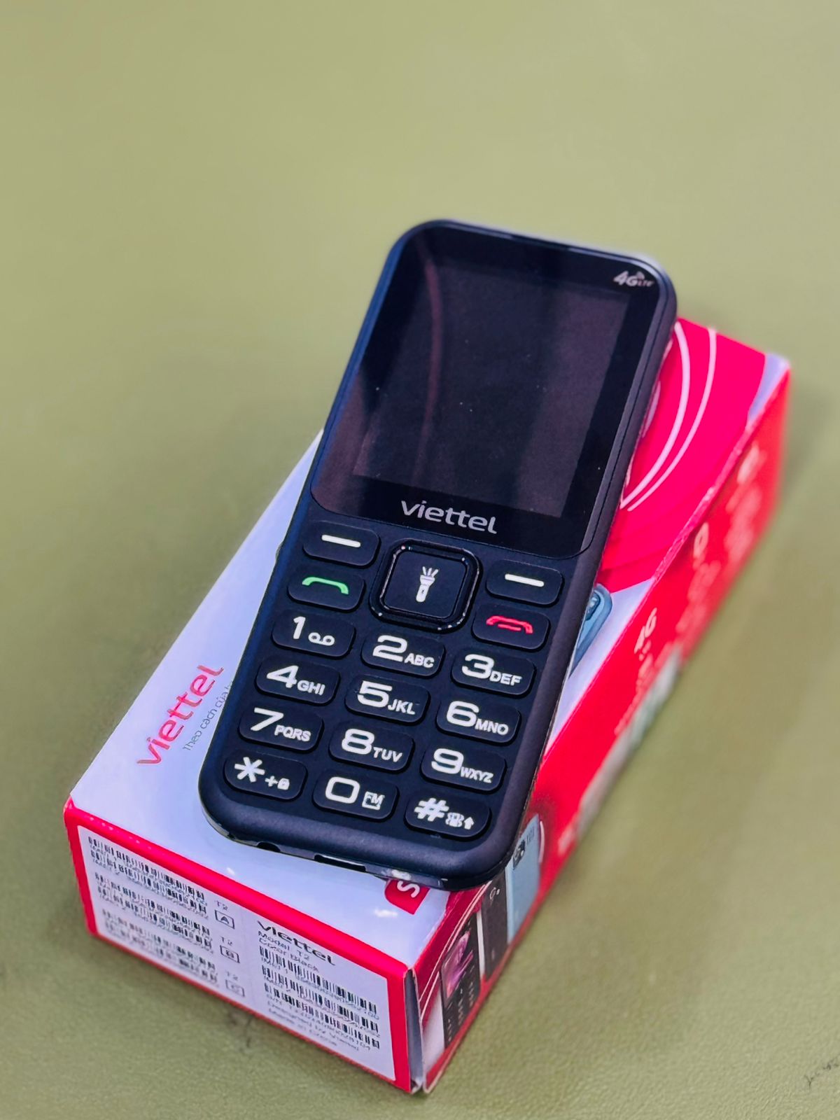 Điện thoại di động Sumo 4G T2 đen (Black) - TBH