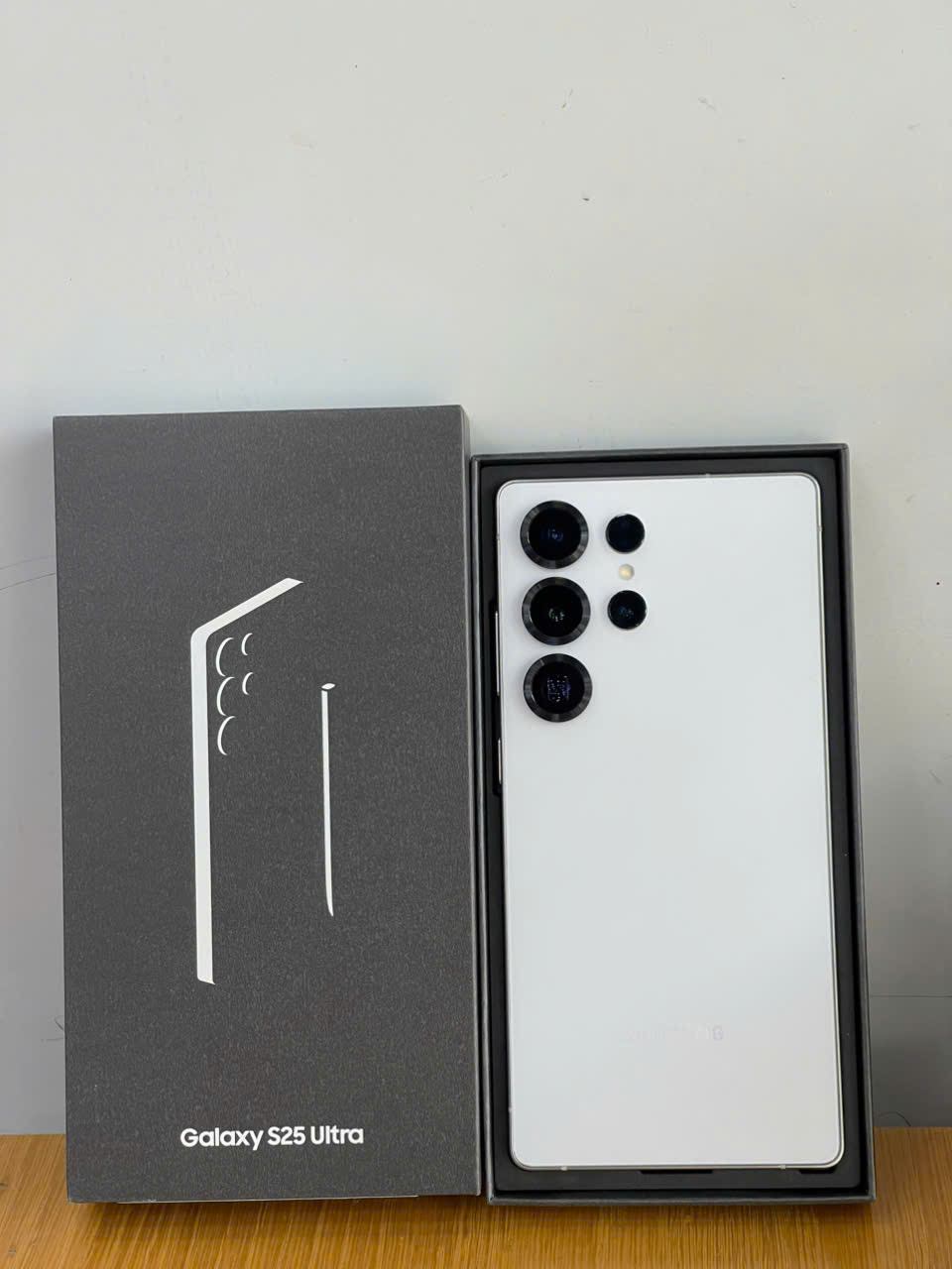 Samsung Galaxy S25 Ultra - 12GB/256GB TBH