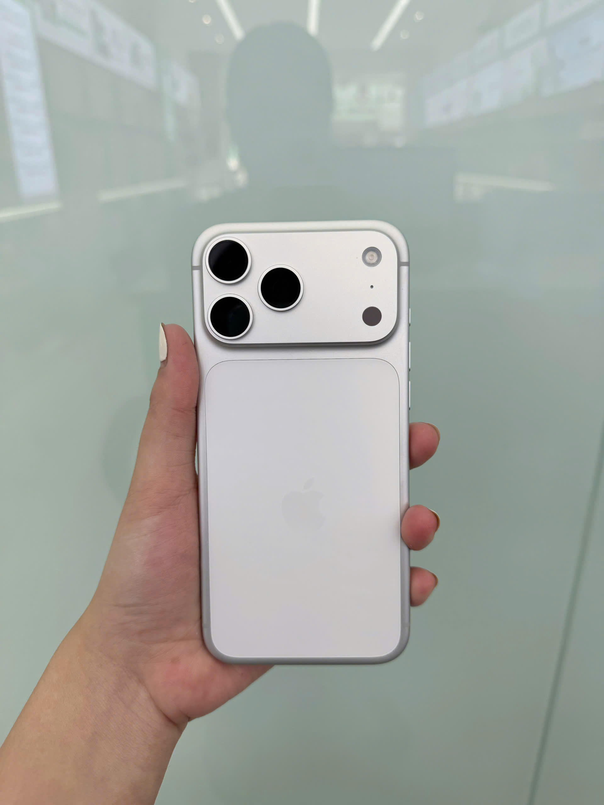 ĐTDĐ Apple iPhone 17 Pro Max 512GB Silver_MFYQ4ZP/A