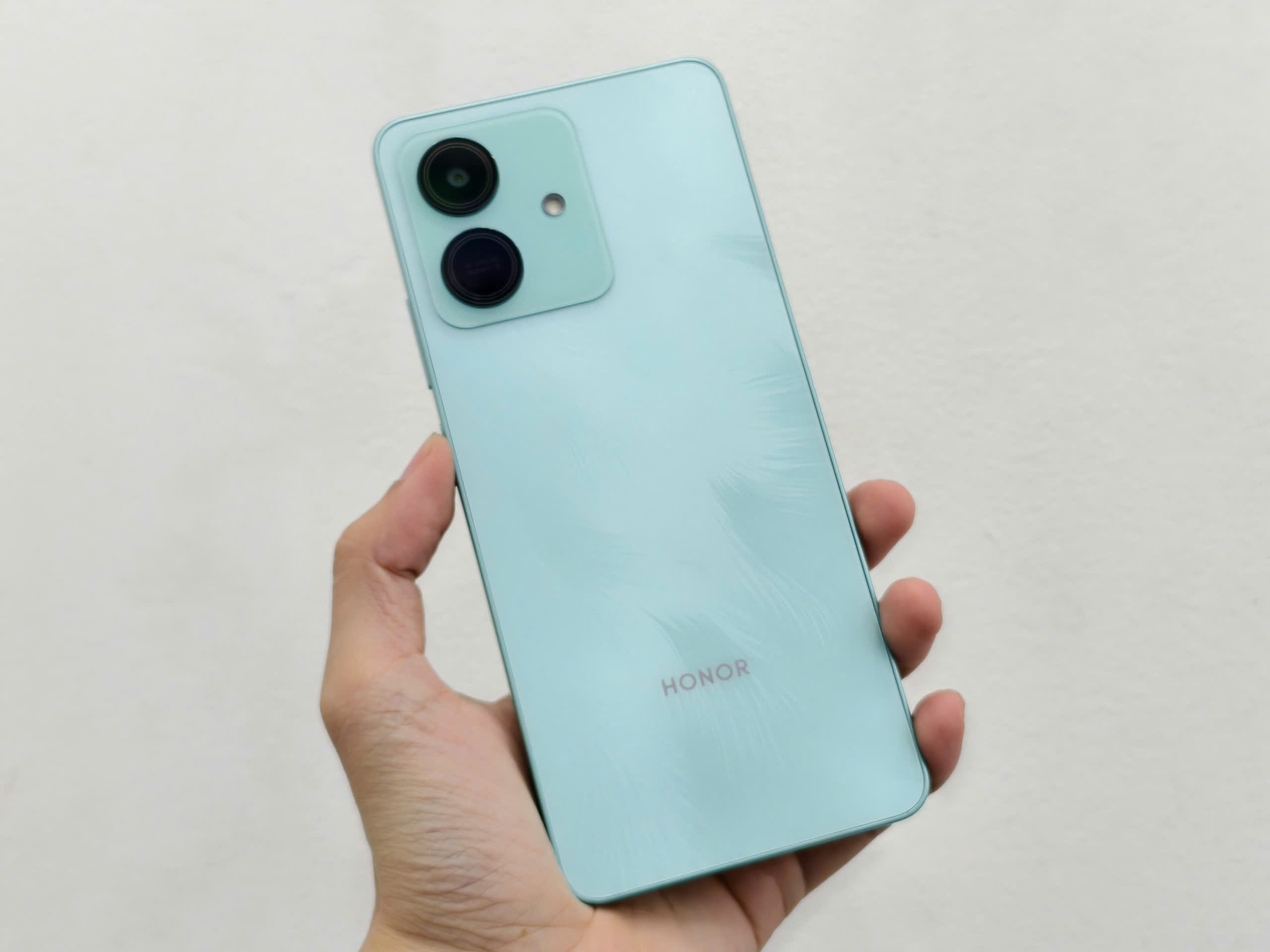 Điện thoại thông minh Honor Play 10 (3GB+64GB)