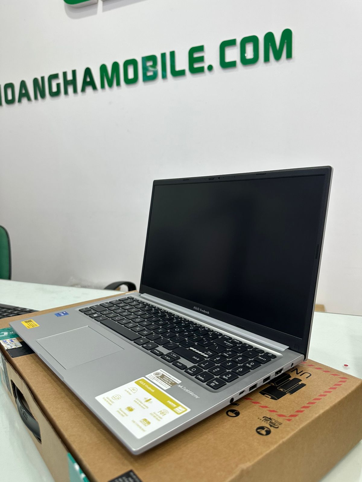 Laptop ASUS Vivobook 15 X1502VA-BQ886W Cũ