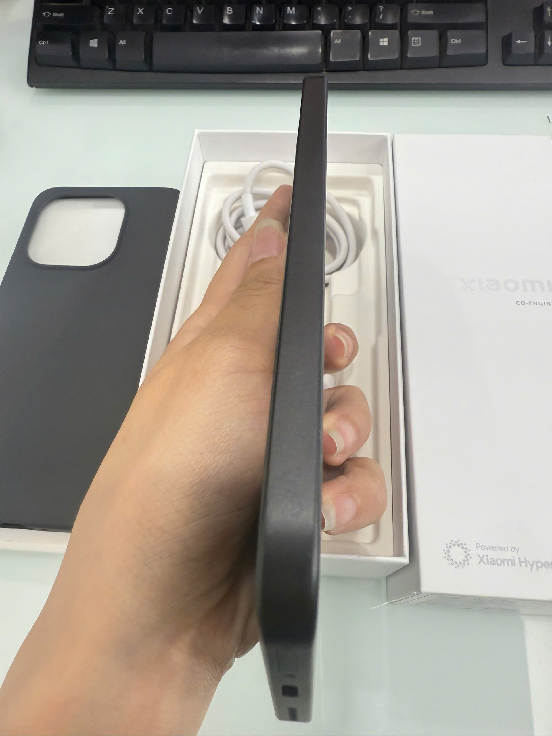 ĐIỆN THOẠI DI ĐỘNG (TEL) XIAOMI 15T  12/512GB, Đen