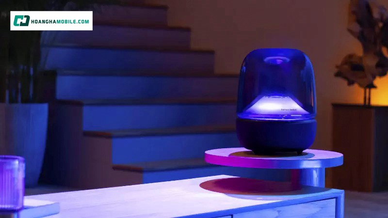 Thiết bị âm thanh nổi bật của Harman Kardon. Thiết bị âm thanh nổi bật của Harman Kardon.