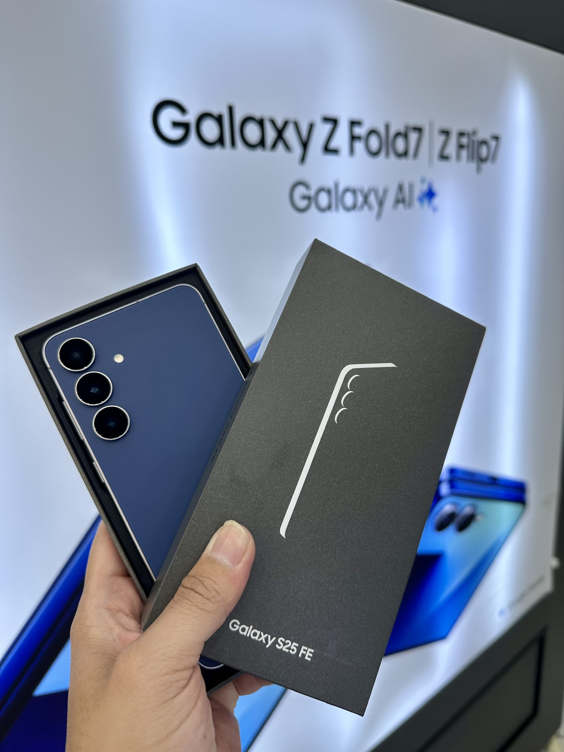 ĐTDĐ Samsung S25 FE, SM-S731B/DS,8+128, Xanh Navy - TBH