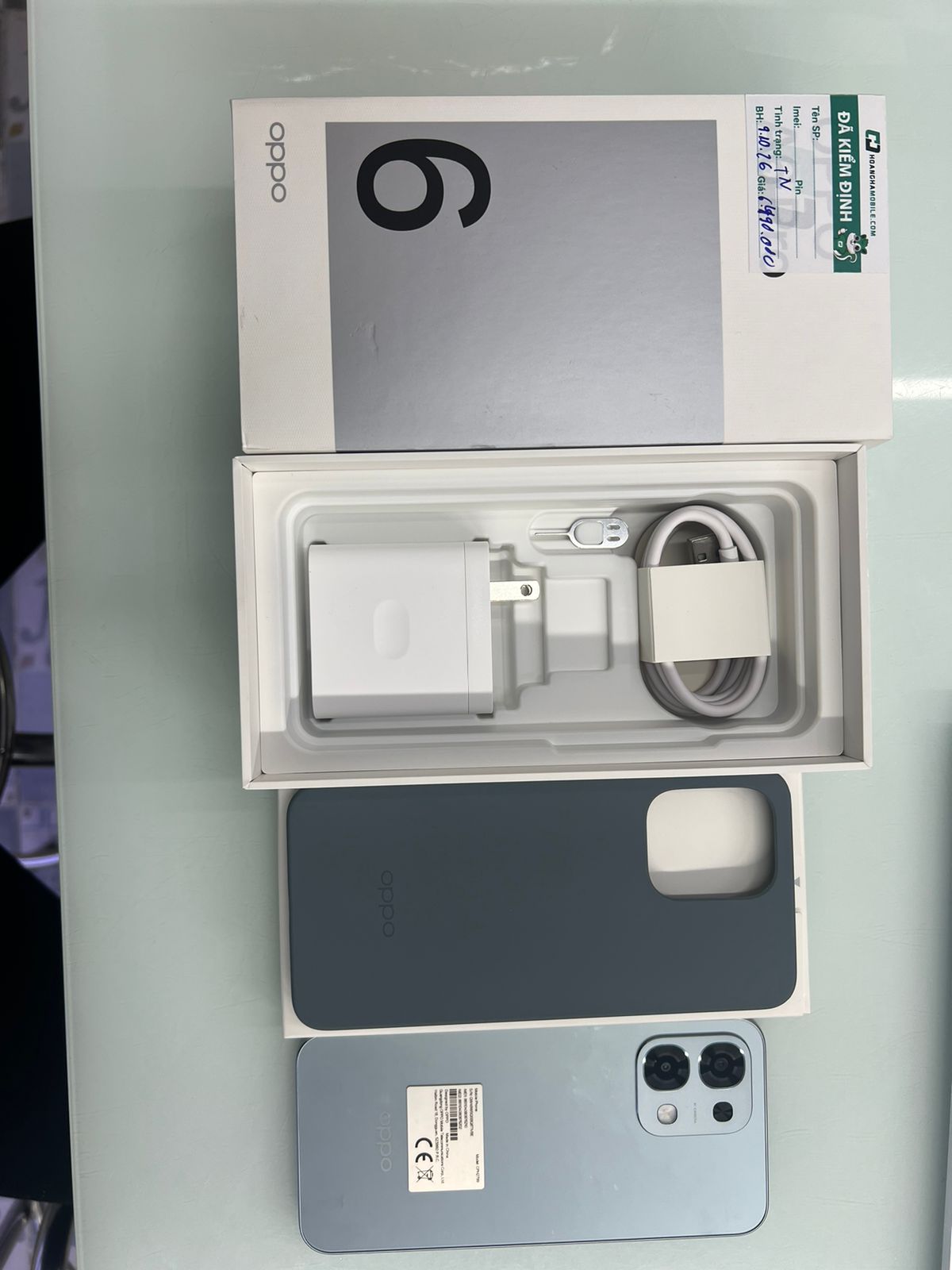 Điện thoại di động OPPO CPH2799-8GB+256GB - A6 Pro 8GB+256GB Titanium