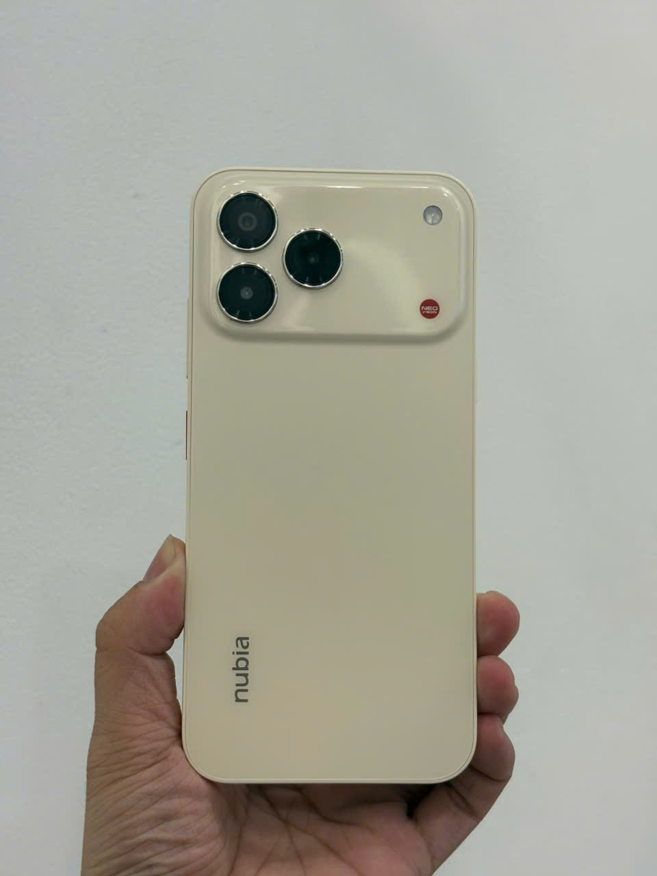 Điện thoại nubia V80 Design 8GB/128GB Cũ