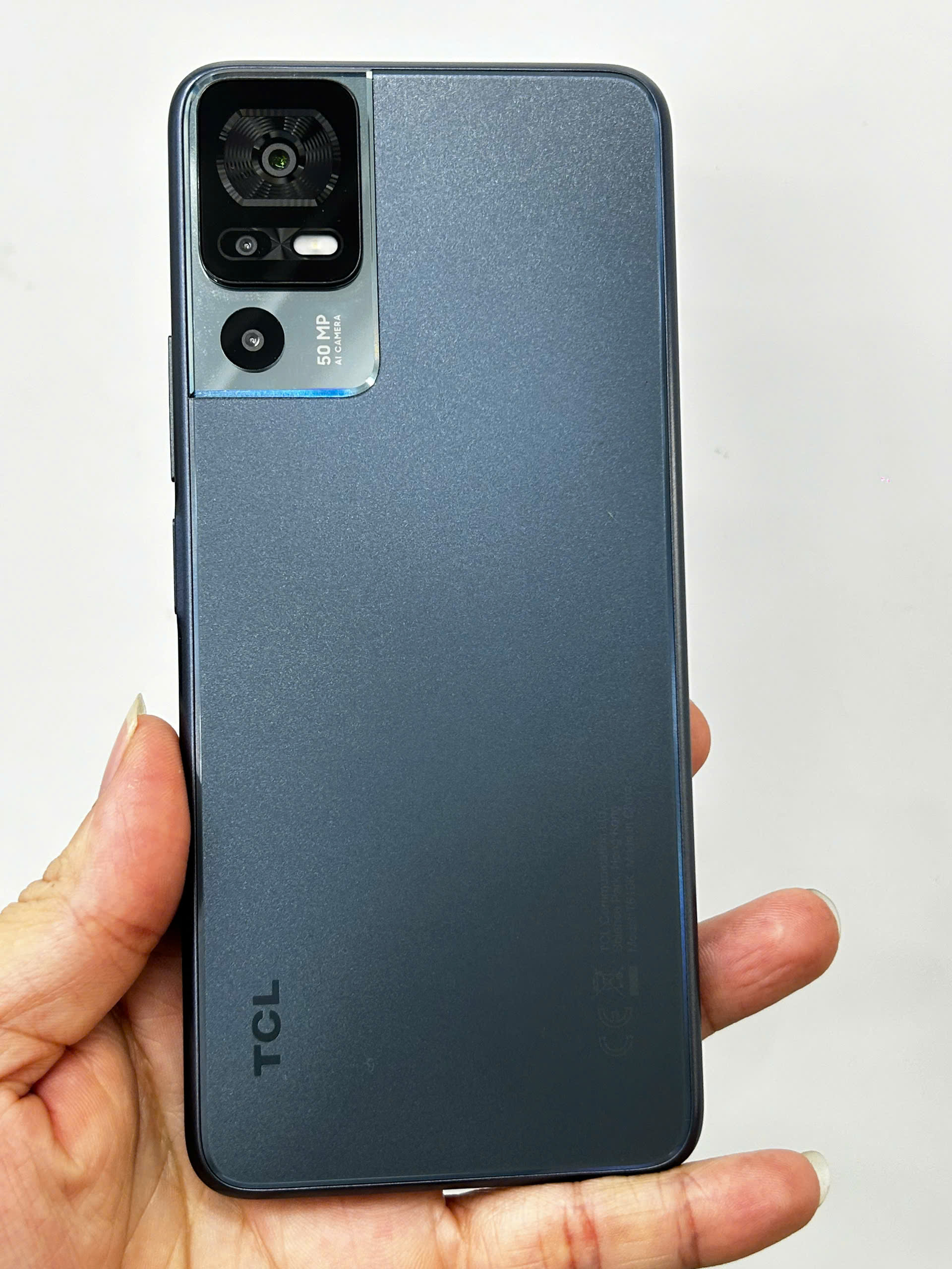 Điện thoại di động TCL 40SE T610K (4+128GB) - (Dark Gray)