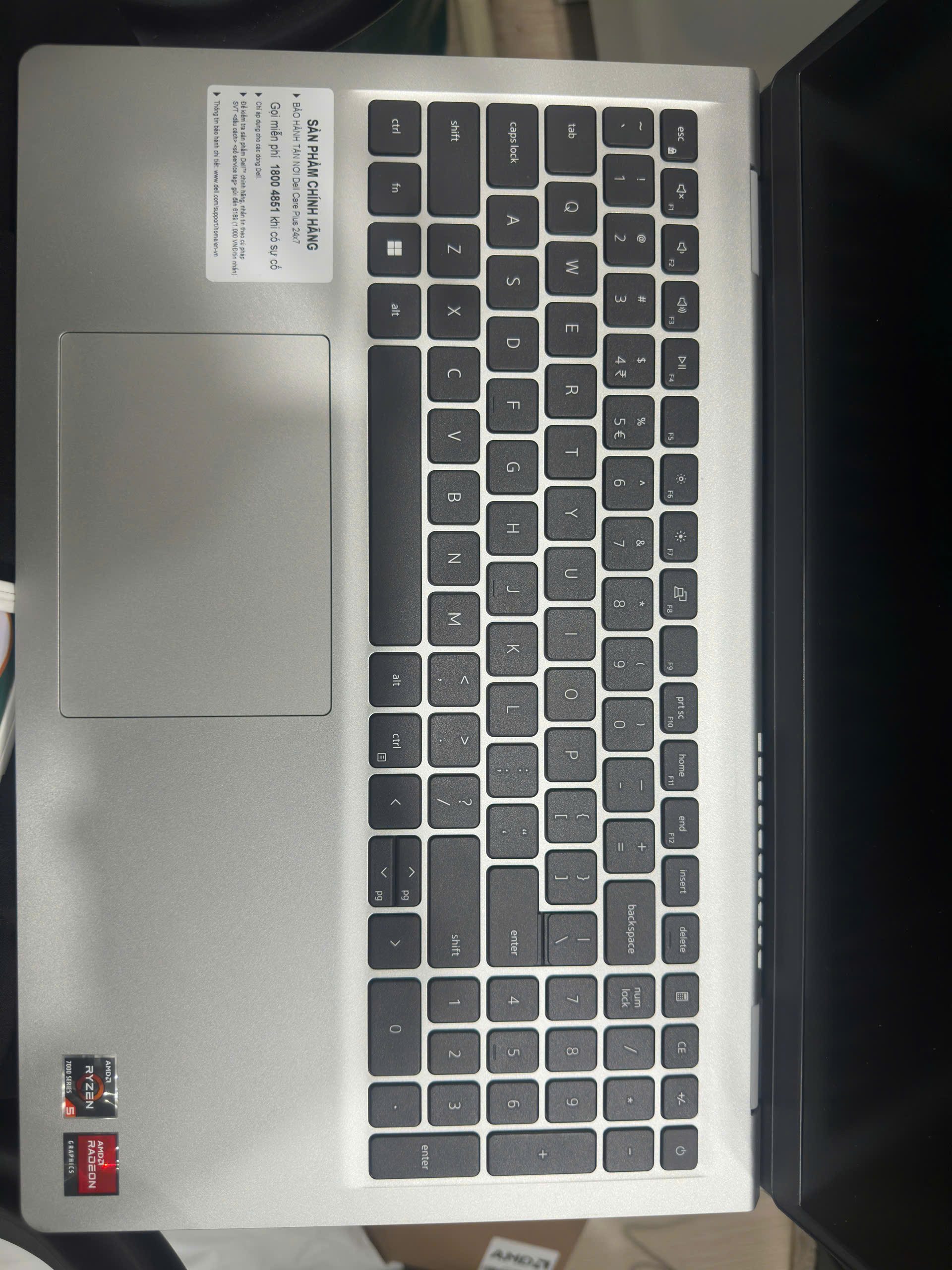 Máy tính xách tay Dell 15 DC15255, AMD Ryzen(TM) 5 7530U, 15.6"FHD, 16G(1x16G), 512GB SSD, 3 Cell-41Whr, Win 11 Home, OfficeHome