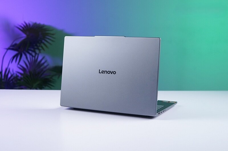 Tấm nền IPS tái hiện màu sắc chính xác.