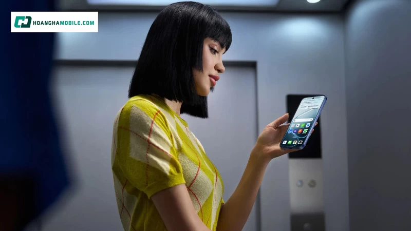 Ấn tượng đầu tiên khi cầm OPPO A6 Pro là sự mỏng nhẹ bất ngờ cho một chiếc điện thoại pin 7000mAh Ấn tượng đầu tiên khi cầm OPPO A6 Pro là sự mỏng nhẹ bất ngờ cho một chiếc điện thoại pin 7000mAh