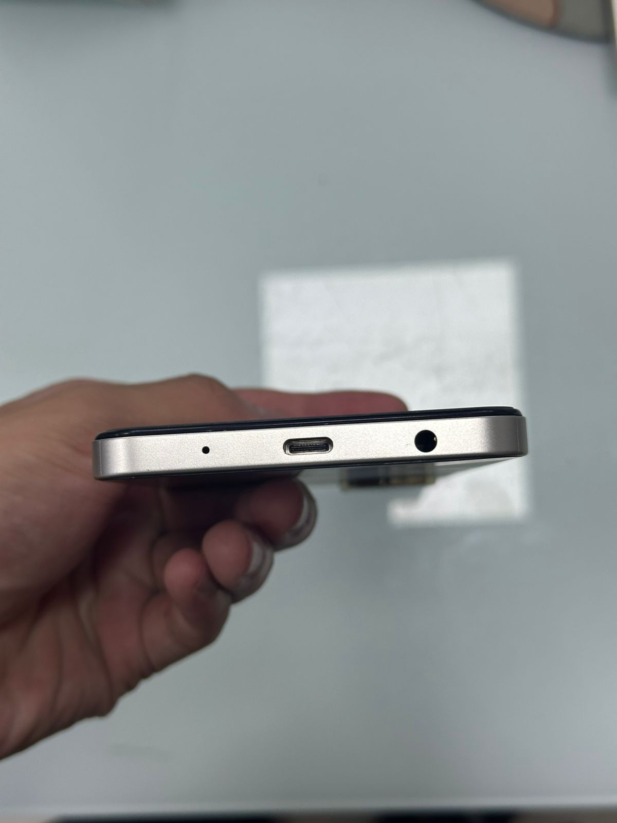 ĐIỆN THOẠI DI ĐỘNG (TEL) POCO C71 6.88"/Unisoc T7250/3G/64G/32MP+QVGA/8MP/5200mAh