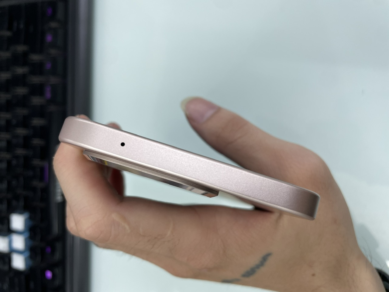 ĐIỆN THOẠI DI ĐỘNG (TEL) XIAOMI 15T 6.83"/MTK D8400 Ultra/12G/512G/50+50+12MP/32MP/5500mAh (25069PTEBG)/VÀNG (6932554451400)