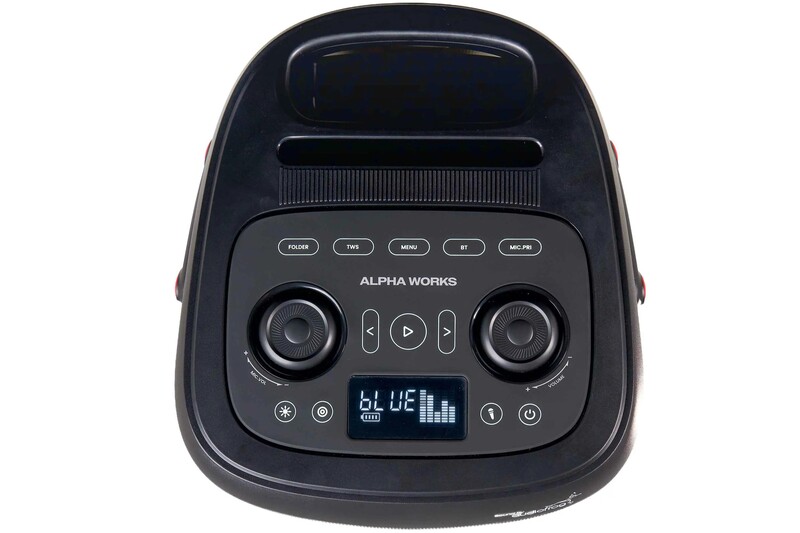 Bảng điều khiển đầy đủ các điều khiển âm thanh.