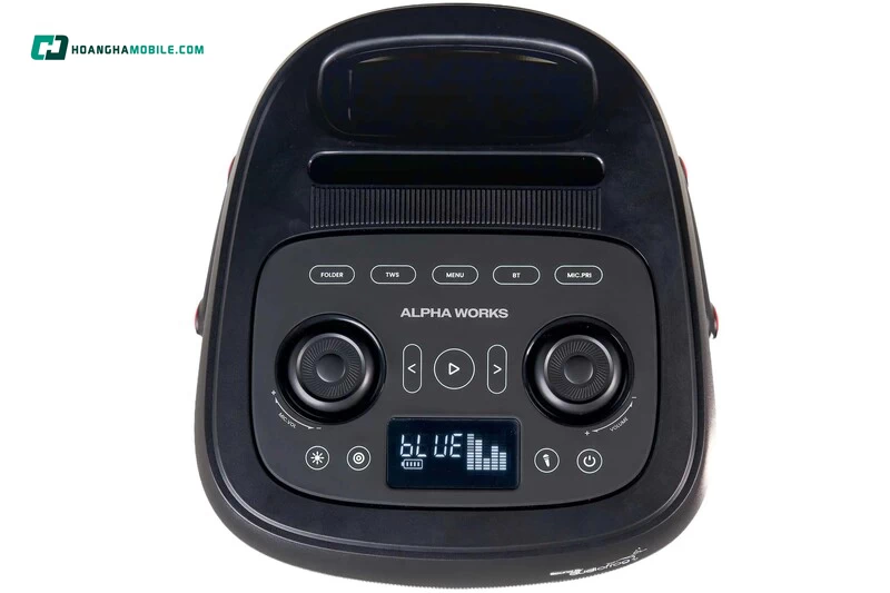 Bảng điều khiển đầy đủ các điều khiển âm thanh. Bảng điều khiển đầy đủ các điều khiển âm thanh.