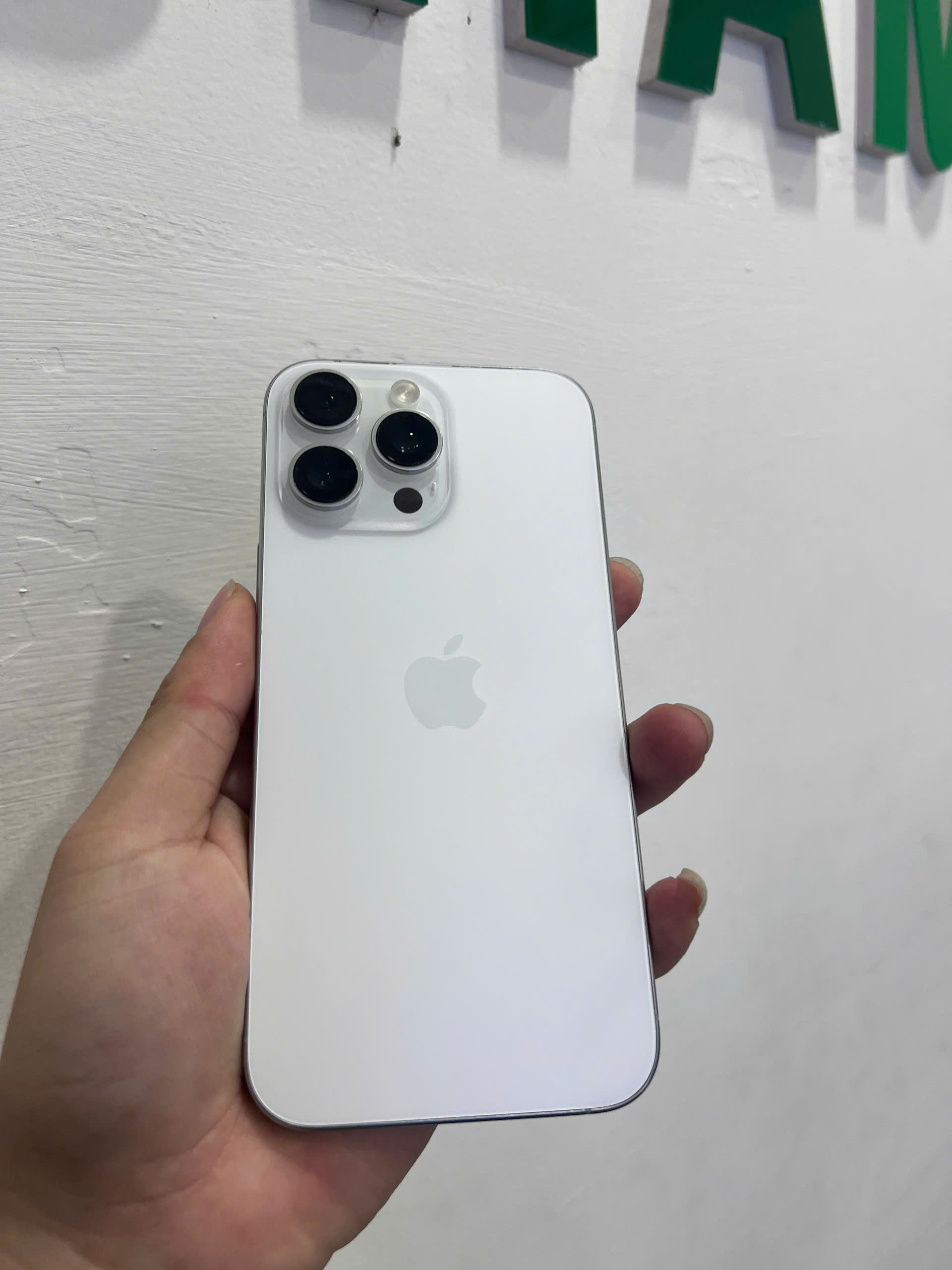 ĐTDĐ Apple iPhone 16 Pro Max 256GB White Titanium_MYWW3VN/A