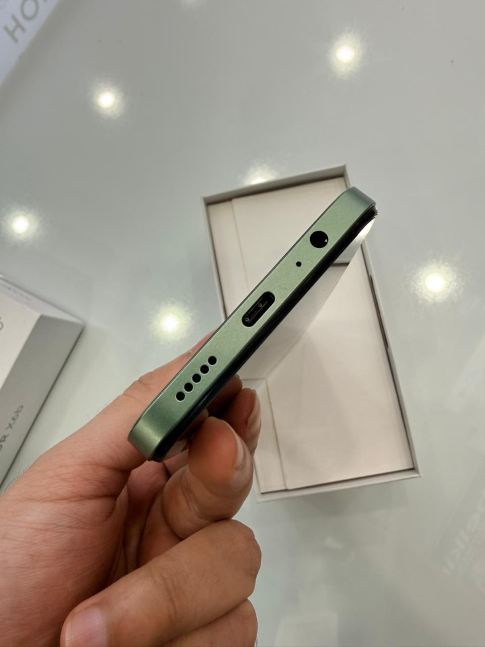 Điện thoại thông minh Honor X6b (6+128GB) - TN - 864572073174115 - JDYLX2ZTN