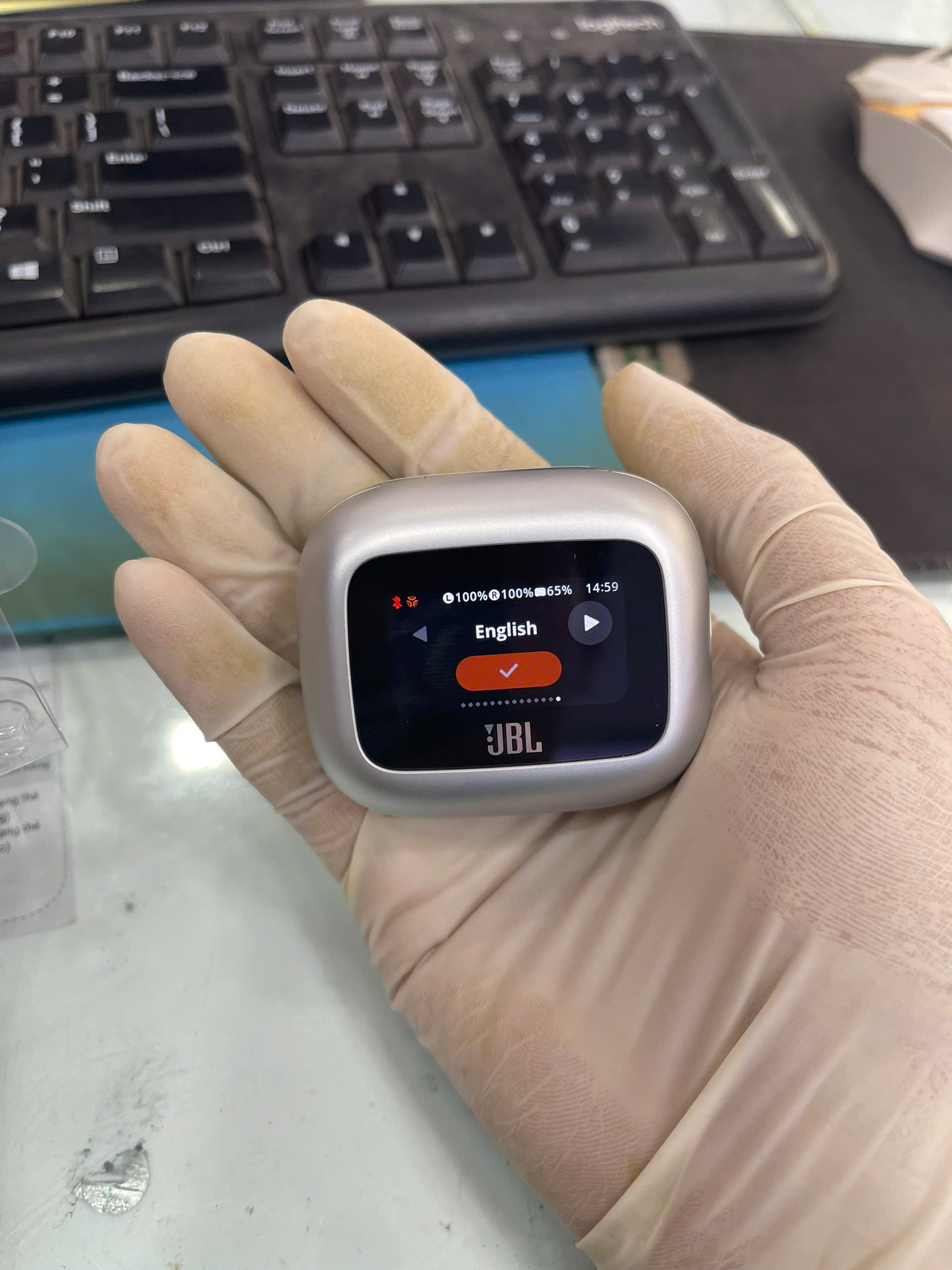 Tai nghe không có khung trùm qua đầu hiệu JBL LIVEBEAM3SIL ( Bạc )	