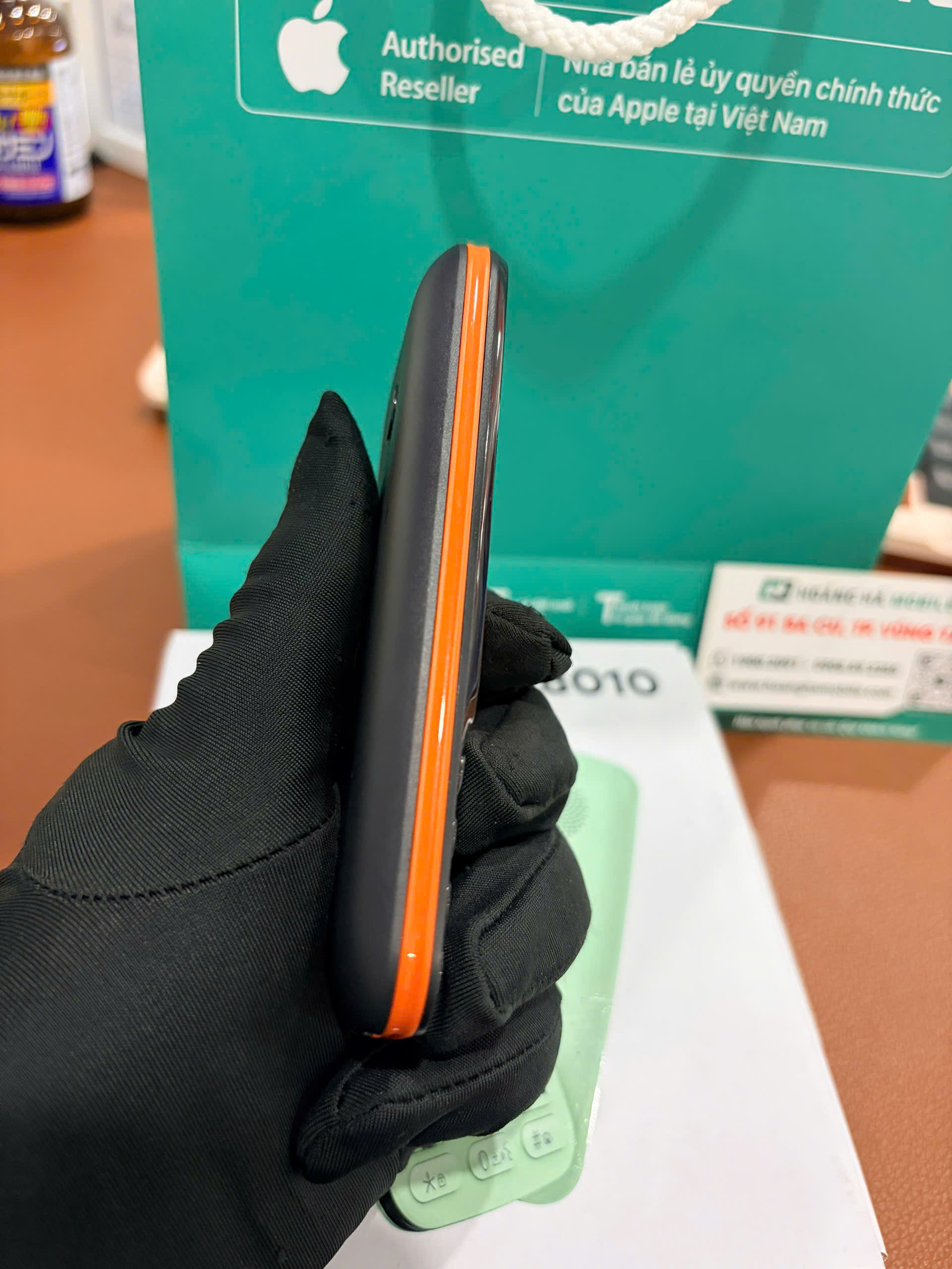 Điện thoại di động Itel it8010, màu Đen (Black) - 355231571607565 - IT8010BLACK