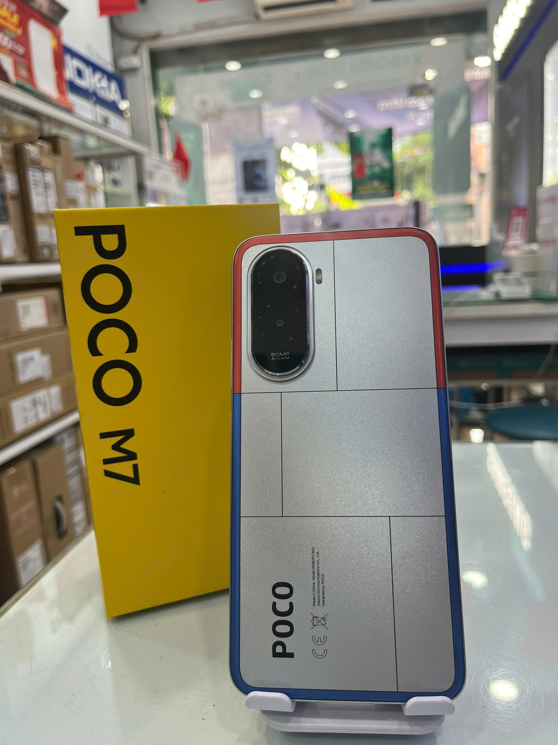 ĐIỆN THOẠI DI ĐỘNG (TEL) POCO M7 6.9"/SNAP 685/6G/128G/50MP+QVGA/8MP/7000mAh (25062PC34G)/BẠC (6932554451929)