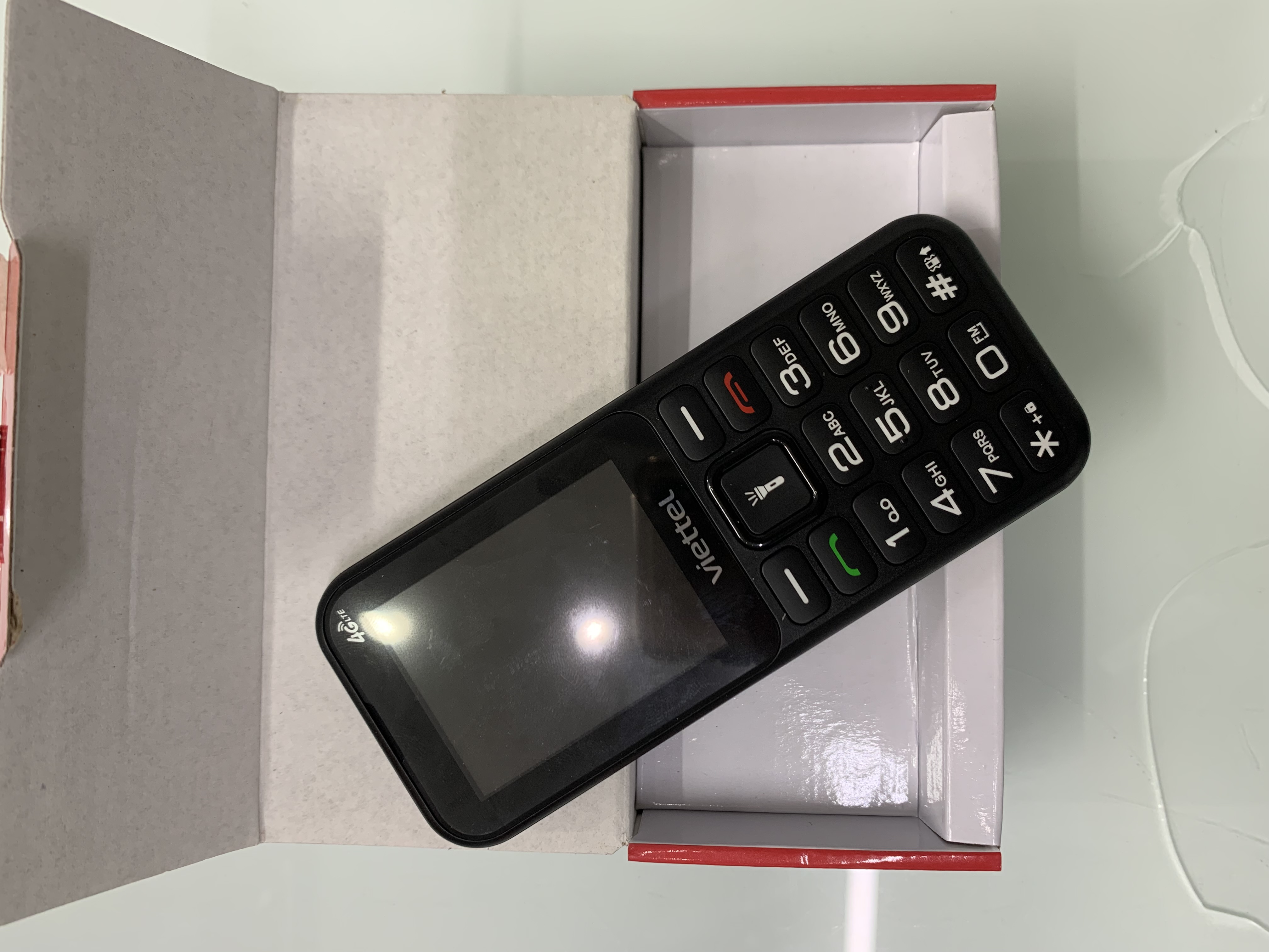 Điện thoại di động Sumo 4G T2 đen (Black)