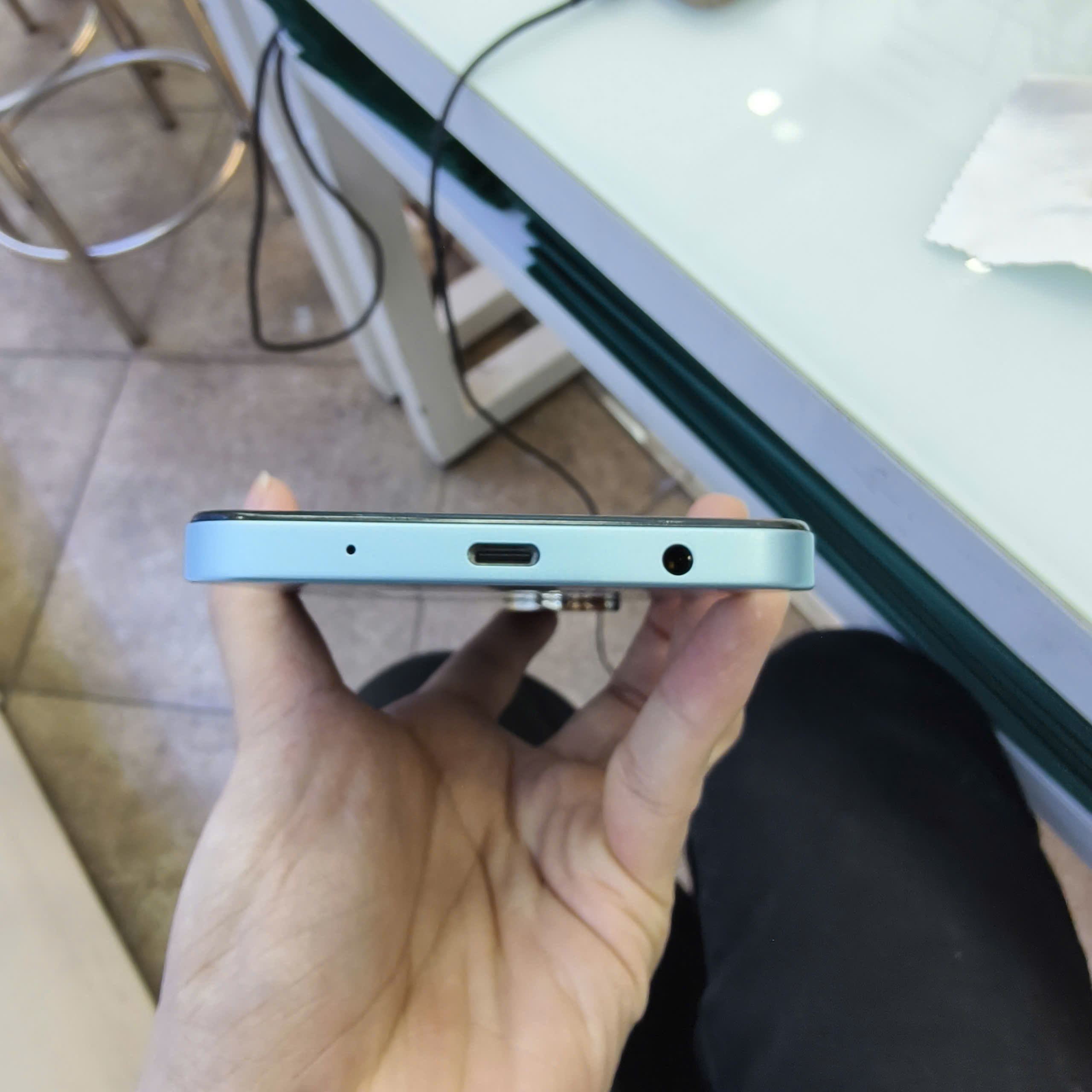 ĐIỆN THOẠI DI ĐỘNG (TEL) POCO C71 6.88"/Unisoc T7250/3G/64G/32MP+QVGA/8MP/5200mAh (25028PC03G)/BLUE (6932554430061)