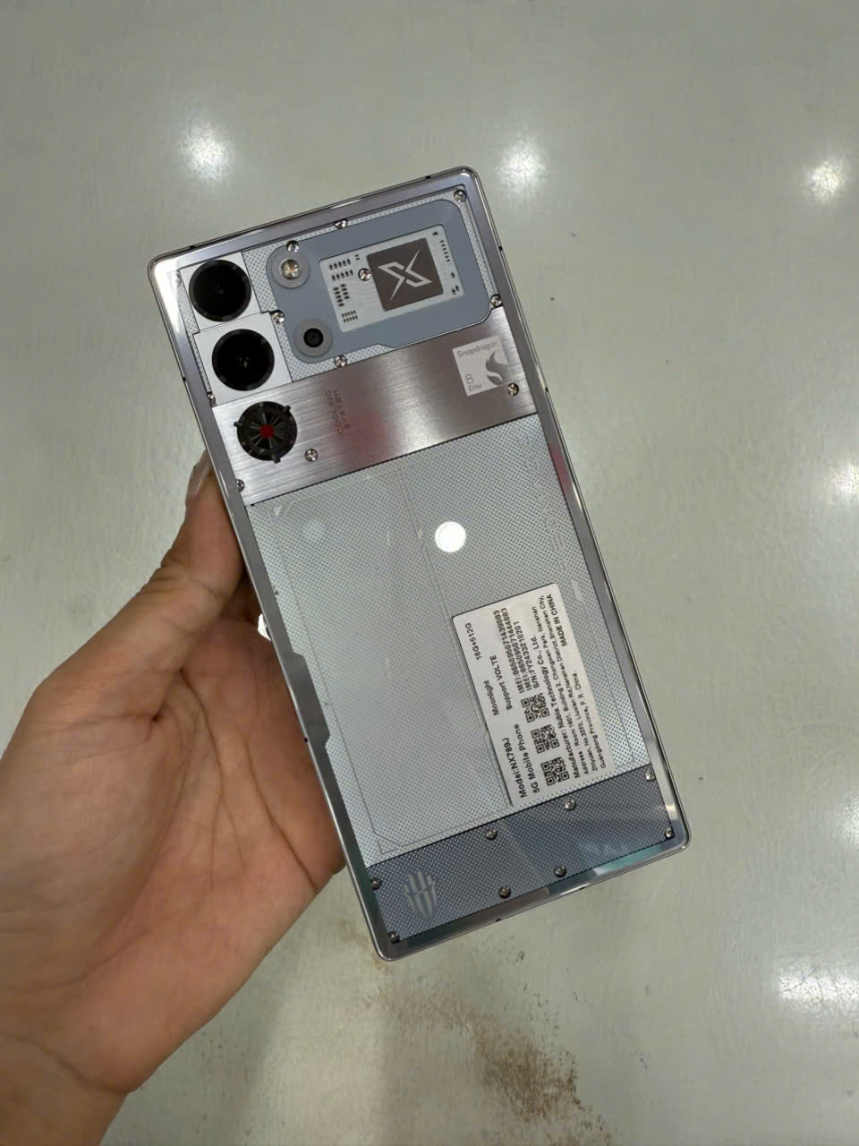 Điện thoại Gaming REDMAGIC 10 PRO 16GB/512GB Bản Quốc Tế - Bạc Ánh Trăng (Moonlight) - NX789J16M - 865095071442952 - NX789JM