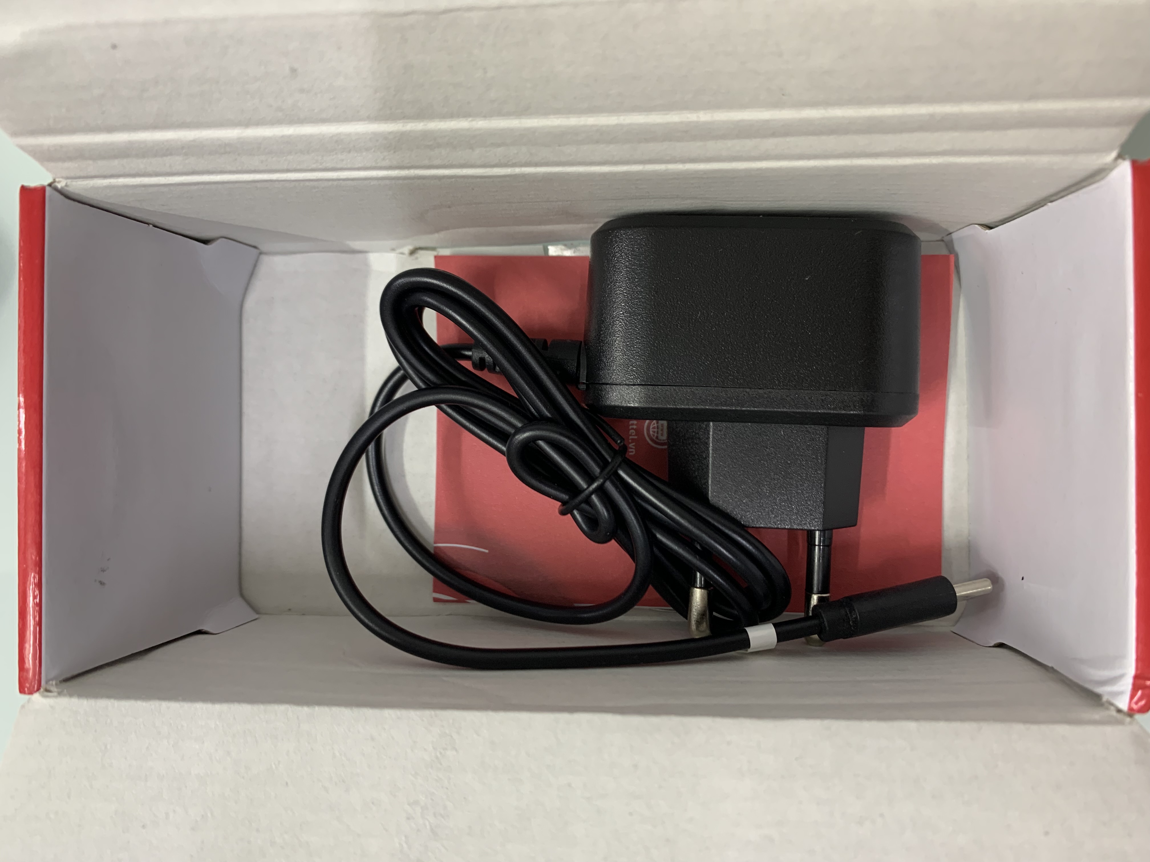 Điện thoại di động Itel it8010, màu Đen (Black)