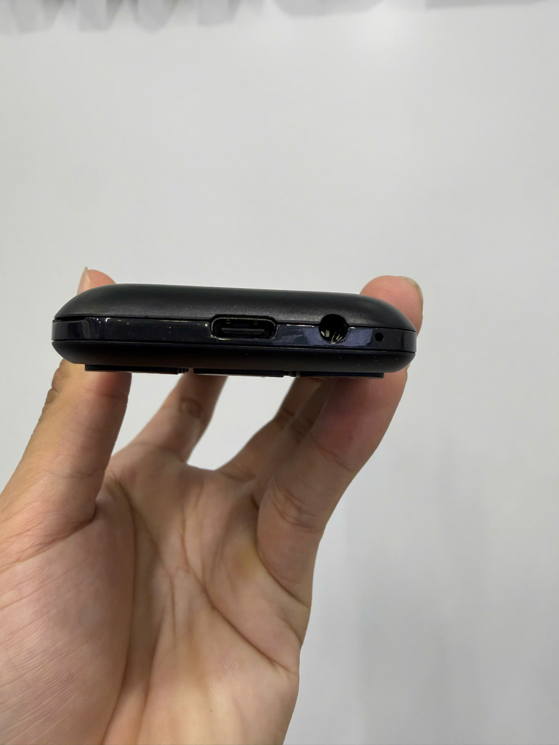 Điện thoại di động Sumo 4G T2 đen (Black)_T2BLK