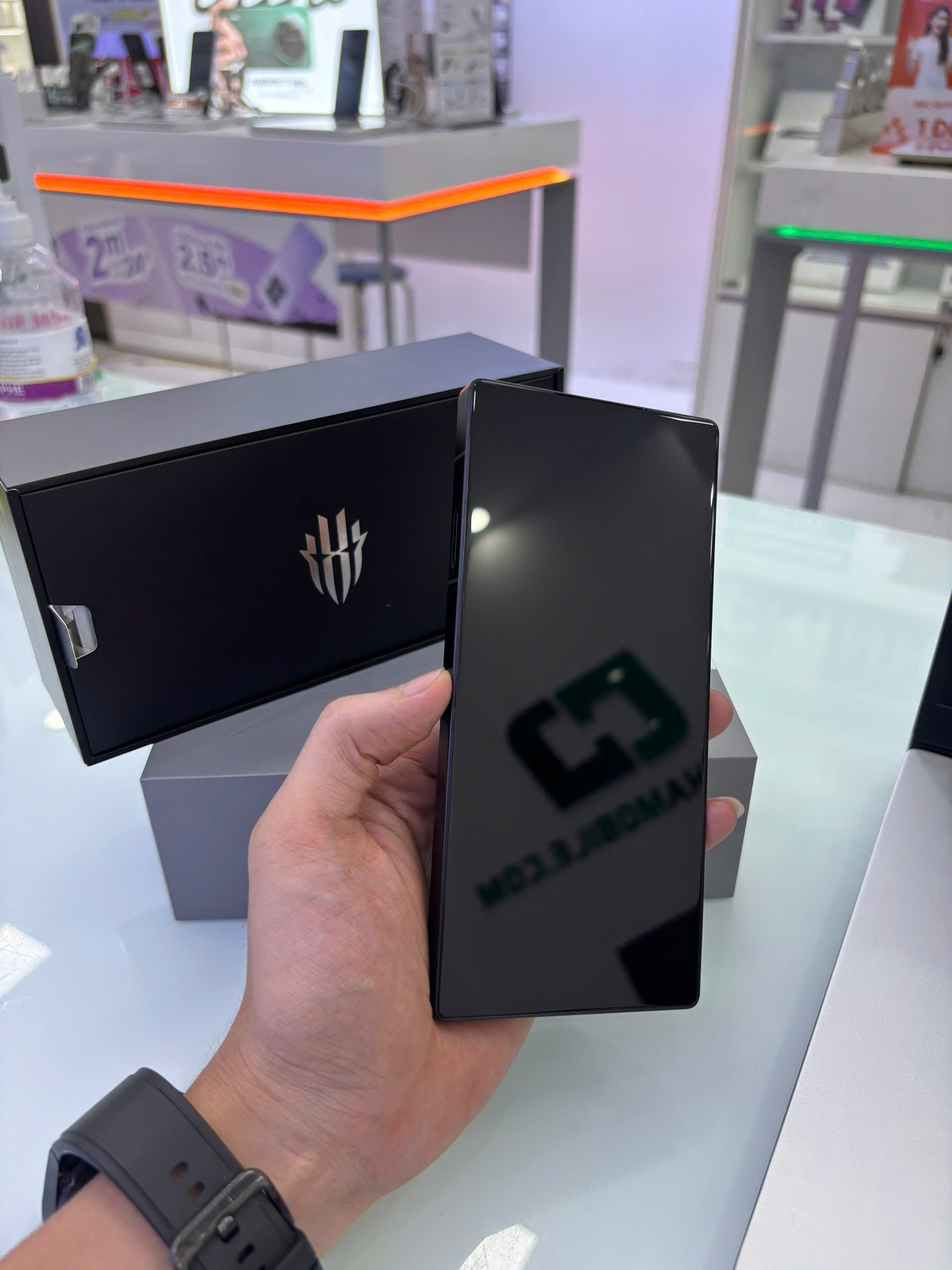 Điện thoại Gaming REDMAGIC 10 PRO 12GB/256GB Bản Quốc Tế - Đen Bóng Đêm (Shadow) 