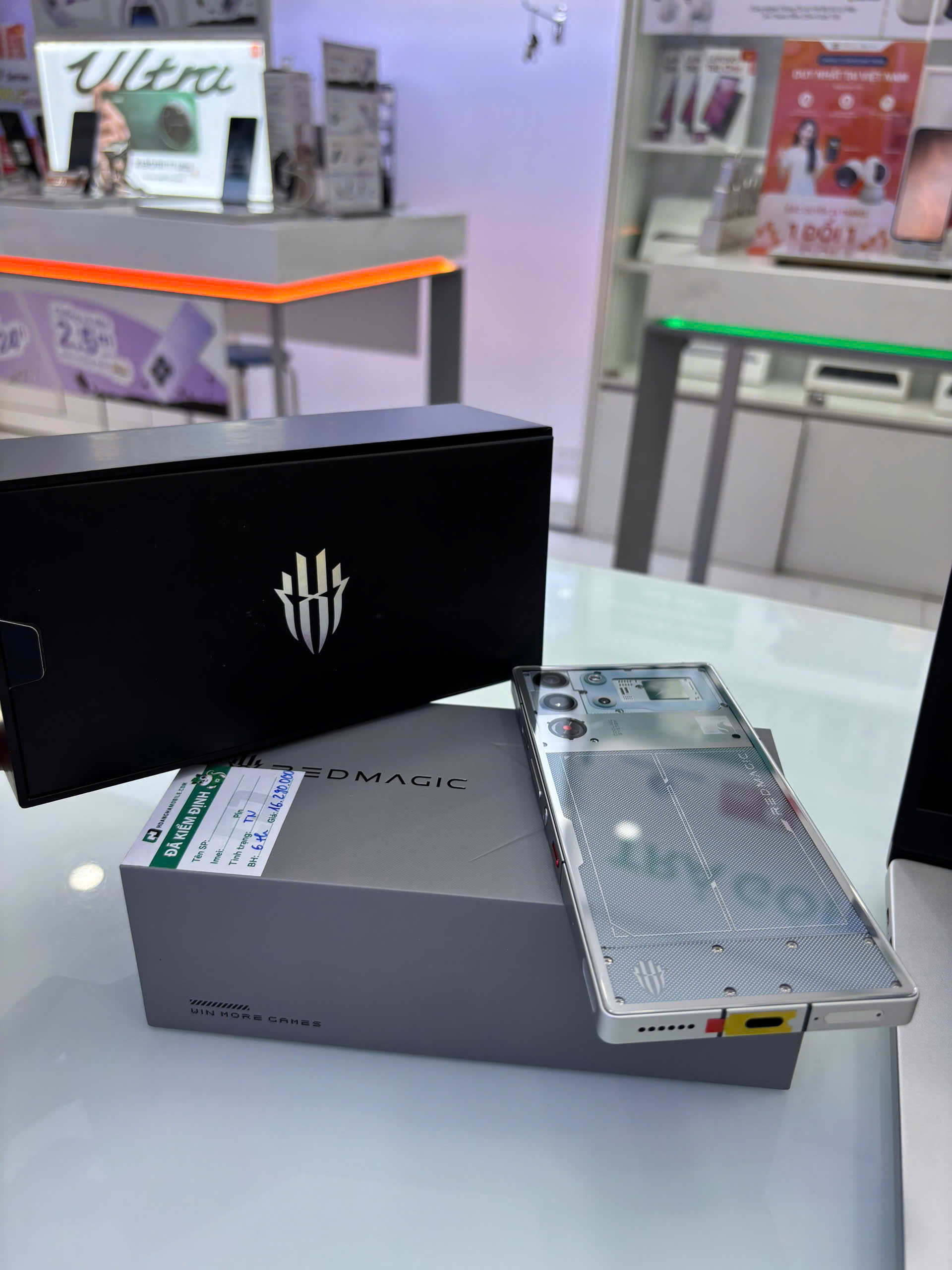 Điện thoại Gaming REDMAGIC 10 PRO 16GB/512GB Bản Quốc Tế - Bạc Ánh Trăng (Moonlight) 