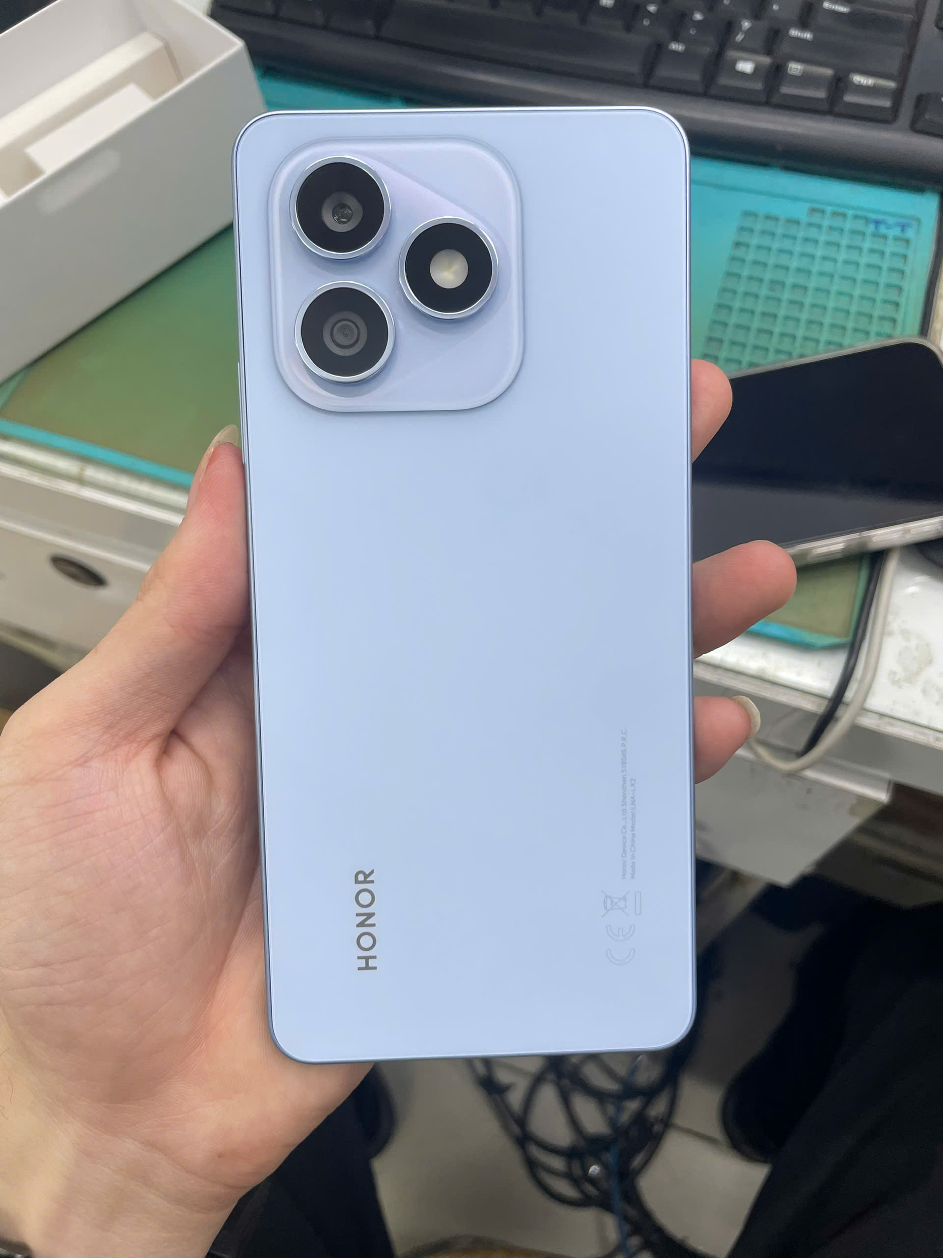 Điện thoại thông minh Honor X8d (8GB+128GB) Xanh (Light Blue)