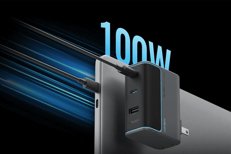2 cổng USB-C và 1 cổng USB-A có thể sạc nhiều thiết bị cùng lúc.