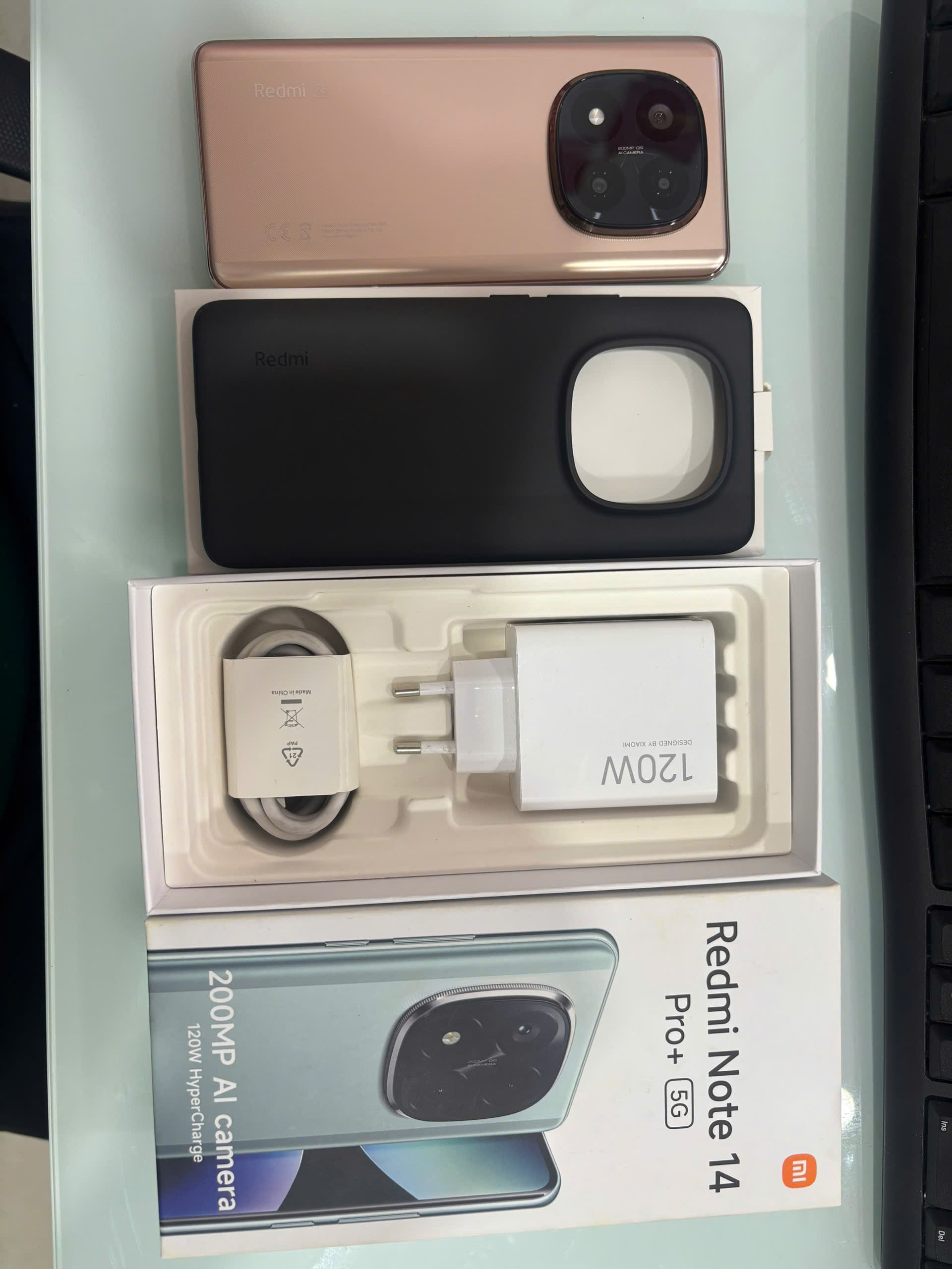 Điện thoại di động Redmi Note 14 Pro+ 5G Sand Gold 8GB RAM 256GB ROM (24115RA8EG)_MZB0KITVN 