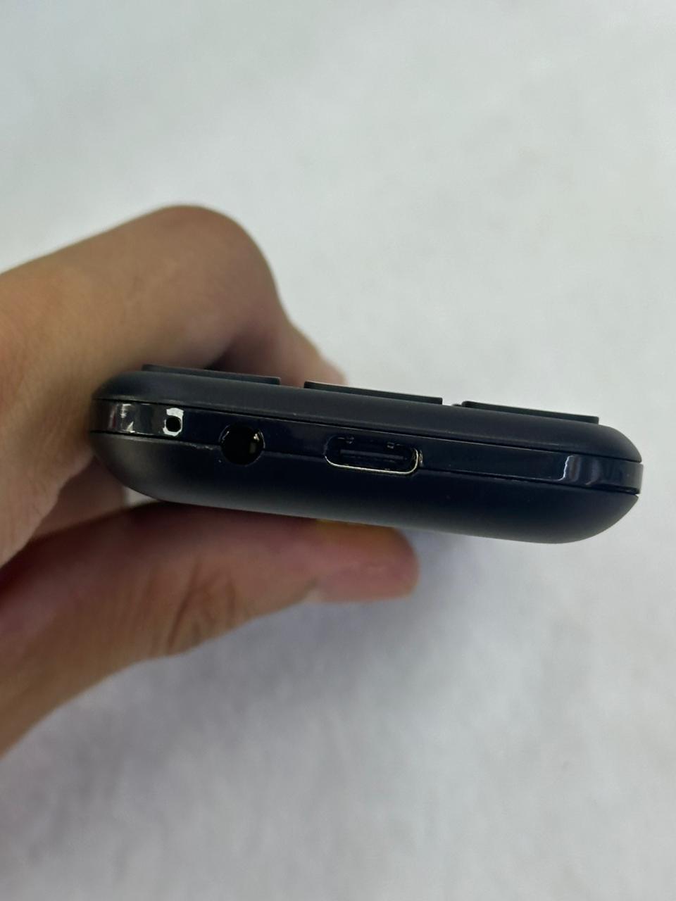 Điện thoại di động Sumo 4G T2 đen (Black)