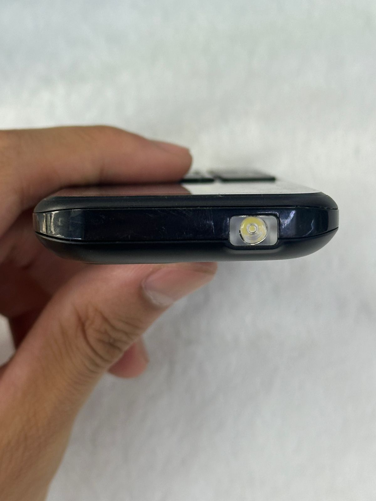Điện thoại di động Sumo 4G T2 đen (Black)