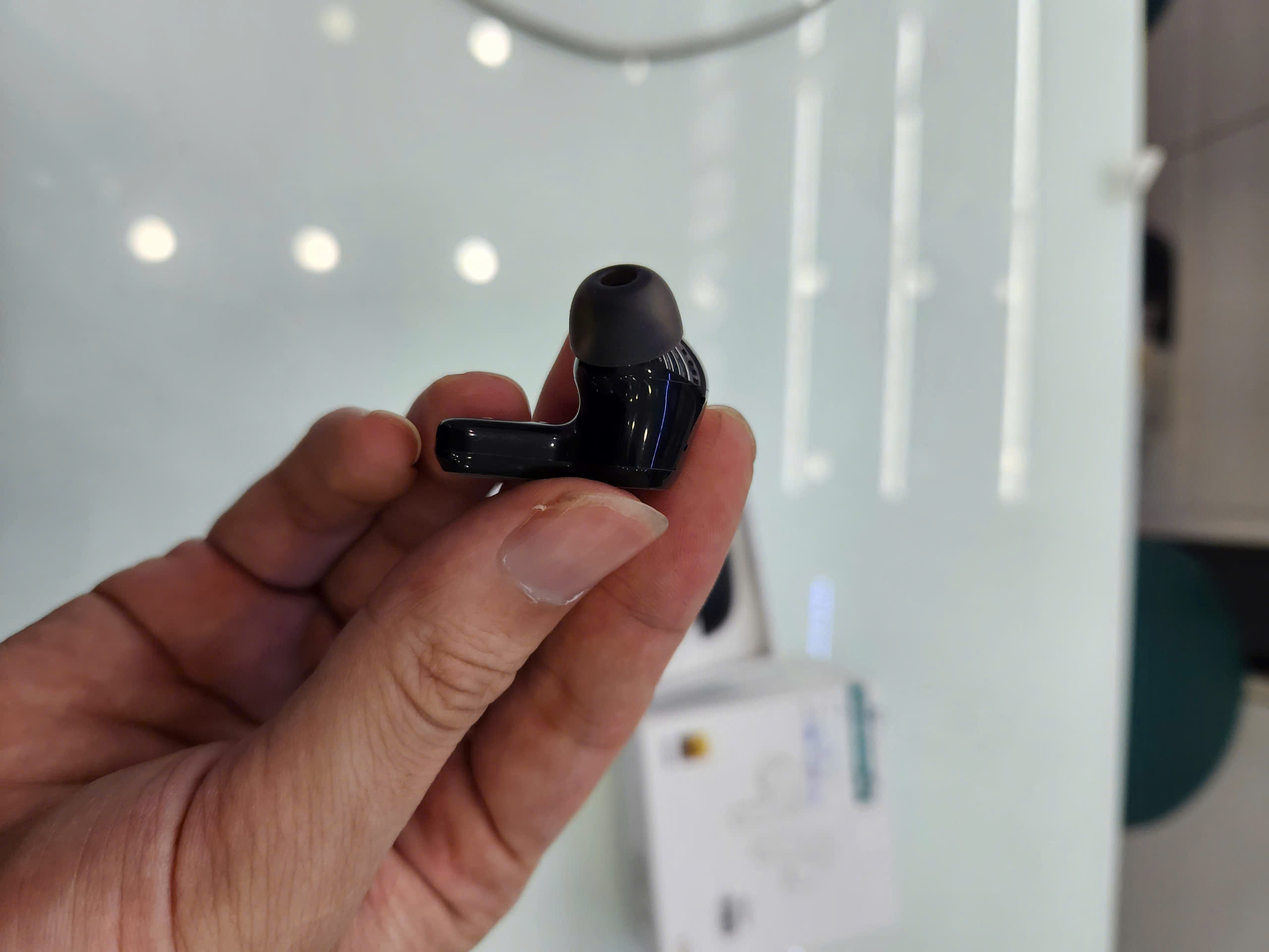 Tai nghe bluetooth hiệu SoundPeats C30 Cũ