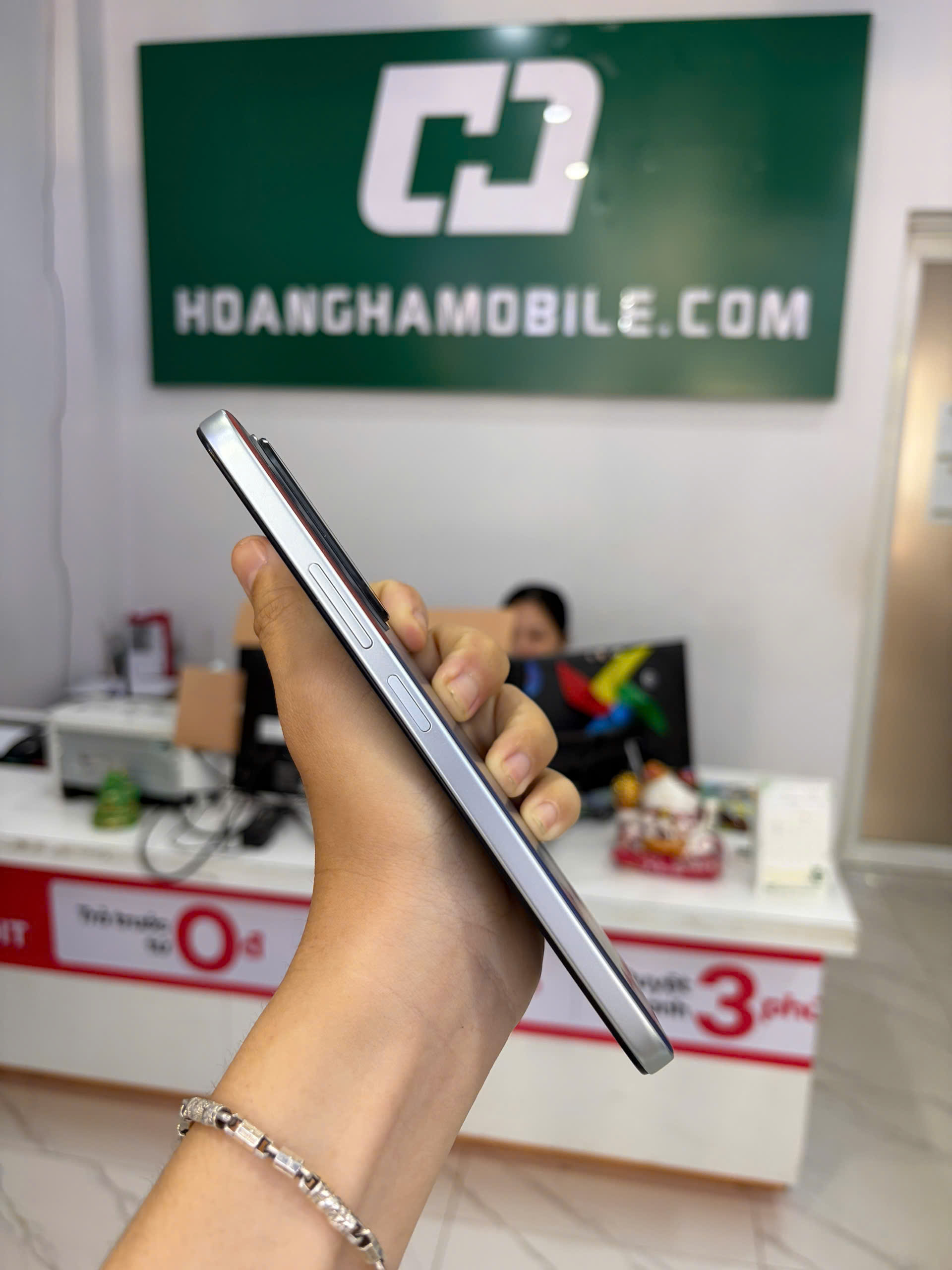 ĐIỆN THOẠI DI ĐỘNG (TEL) POCO M7 6.9"/SNAP 685/6G/128G/50MP+QVGA/8MP/7000mAh (25062PC34G)/BẠC