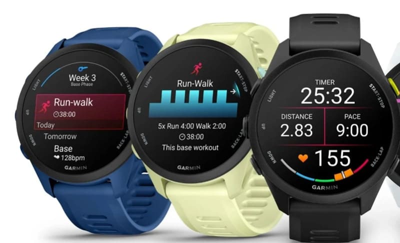 Đồng hồ thông minh Garmin Forerunner 70 được trang bị màn hình AMOLED 1.2 inch mang lại khả năng hiển thị sắc nét